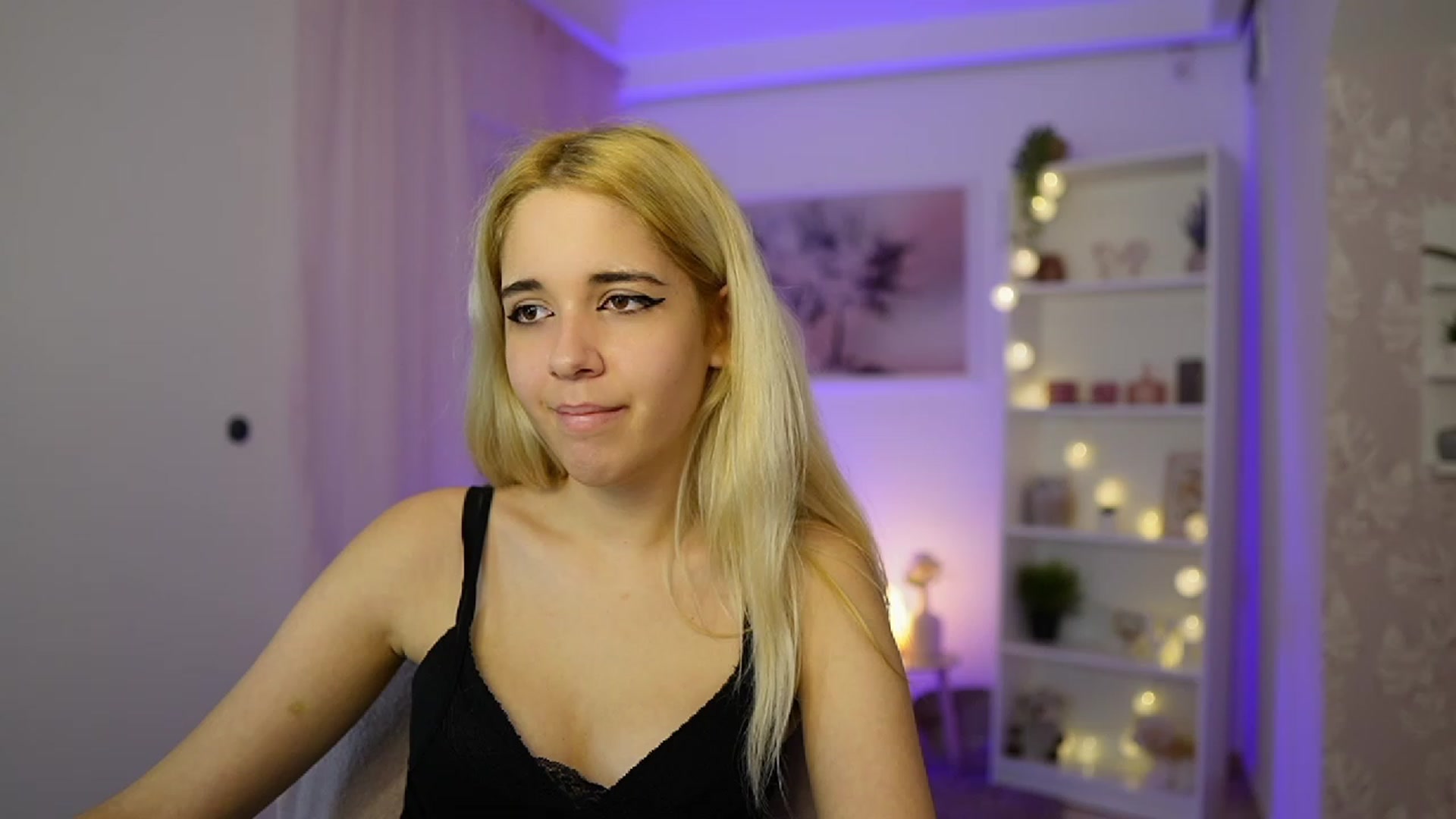 Gallery image thumbnail from Katie_Kush18's myfreecams stream on, 10/22/2023, 13:02 image 9 of 20