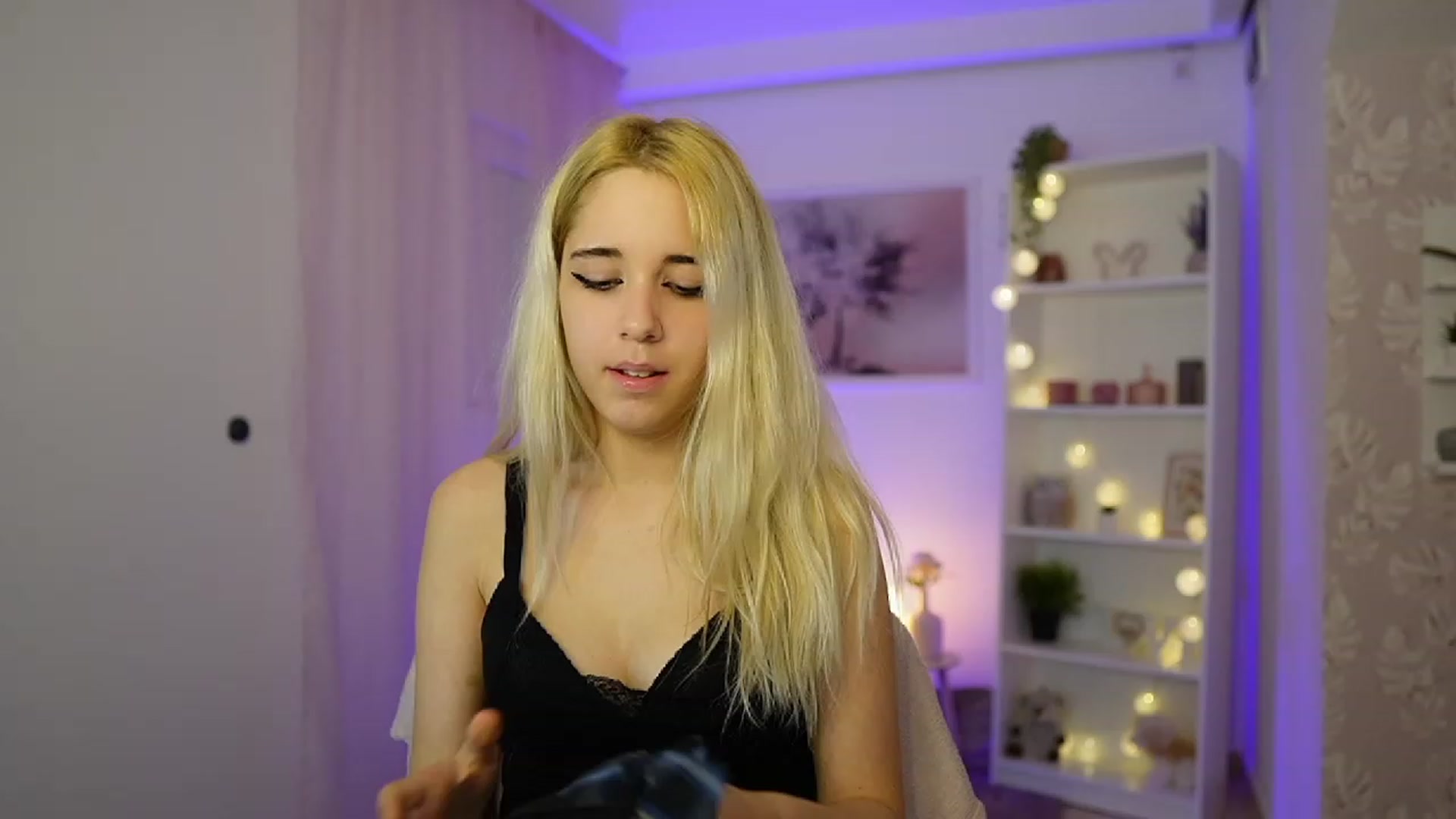 Gallery image thumbnail from Katie_Kush18's myfreecams stream on, 10/22/2023, 13:02 image 3 of 20