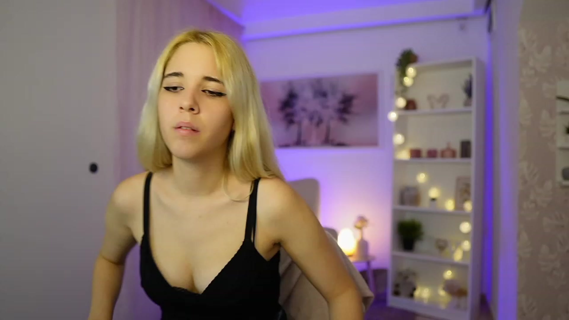 Gallery image thumbnail from Katie_Kush18's myfreecams stream on, 10/22/2023, 13:02 image 19 of 20