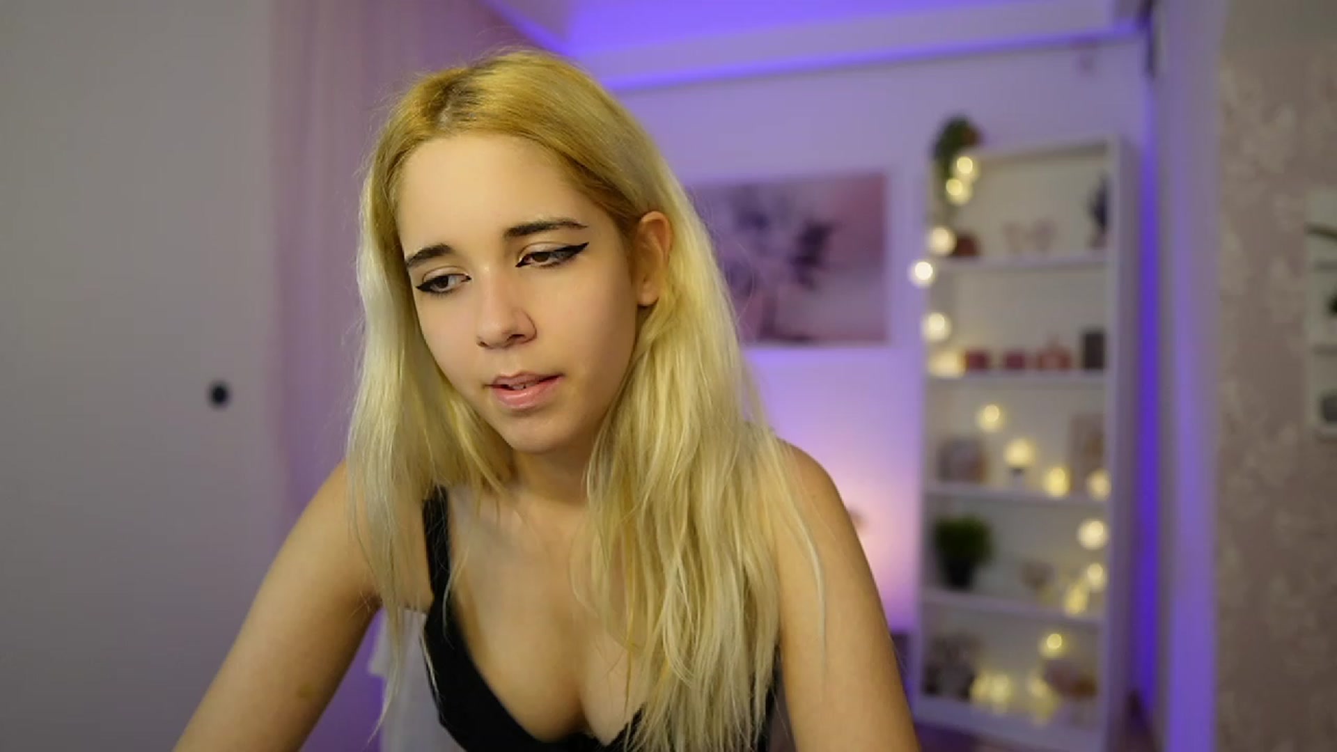 Gallery image thumbnail from Katie_Kush18's myfreecams stream on, 10/22/2023, 13:02 image 4 of 20