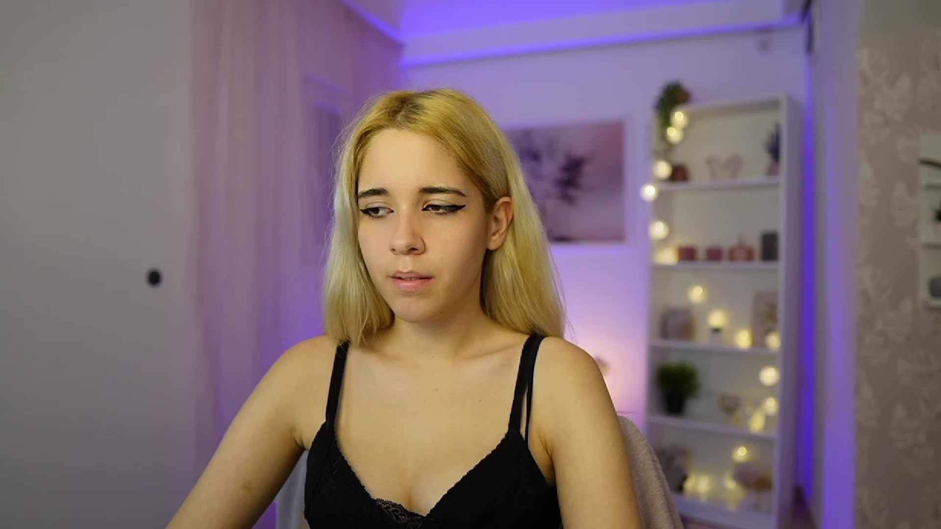 Gallery image thumbnail from Katie_Kush18's myfreecams stream on, 10/22/2023, 13:02 image 14 of 20