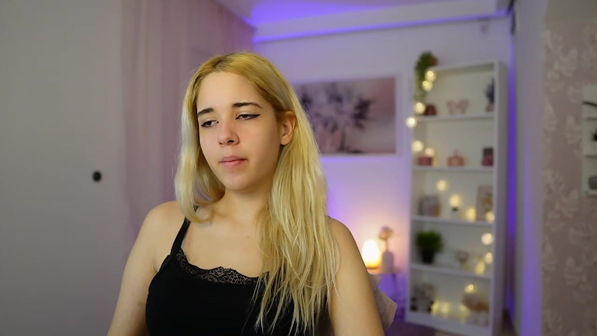 Gallery image thumbnail from Katie_Kush18's myfreecams stream on, 10/24/2023, 09:41 image 1 of 20