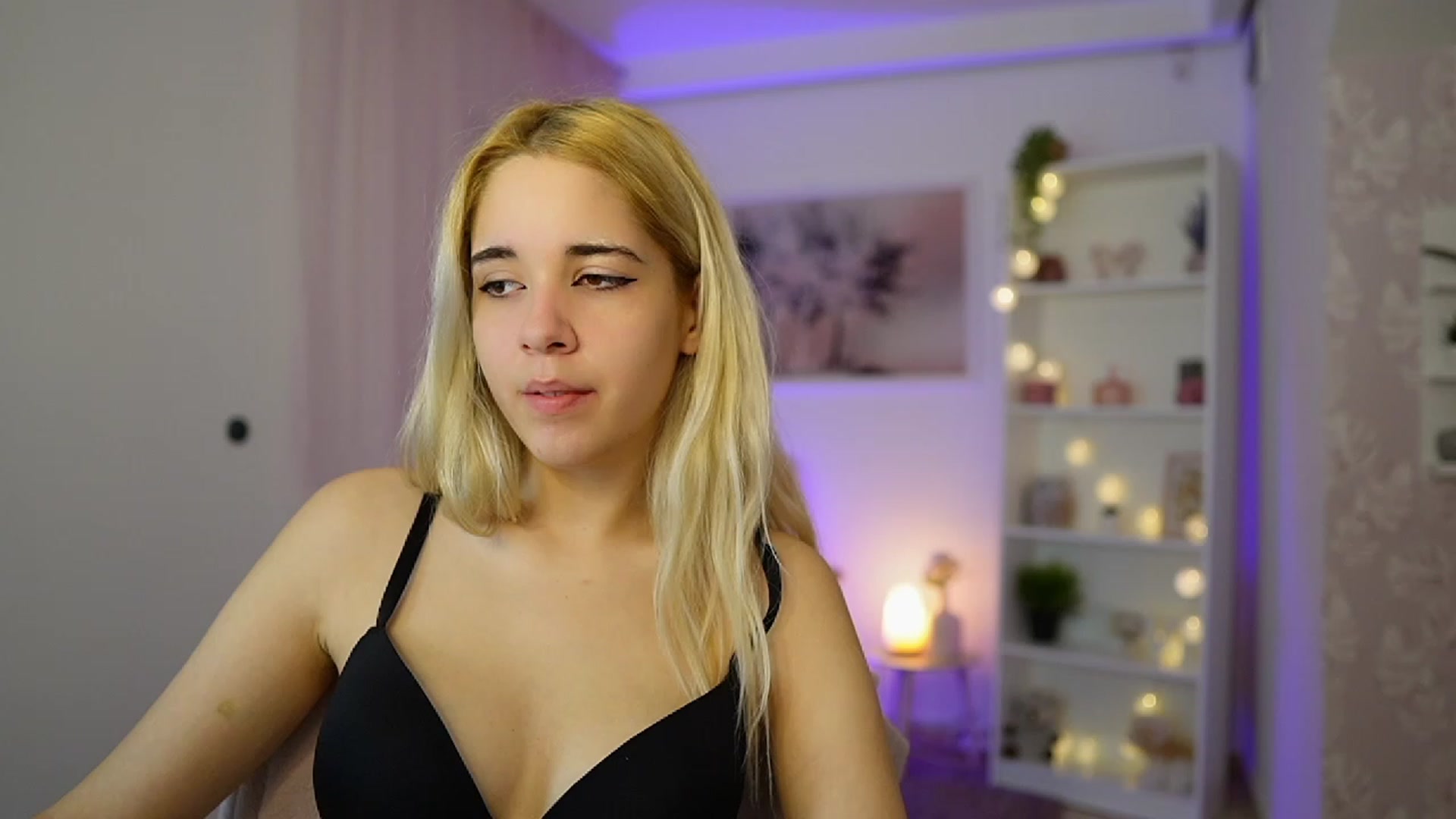 Gallery image thumbnail from Katie_Kush18's myfreecams stream on, 10/24/2023, 09:41 image 10 of 20