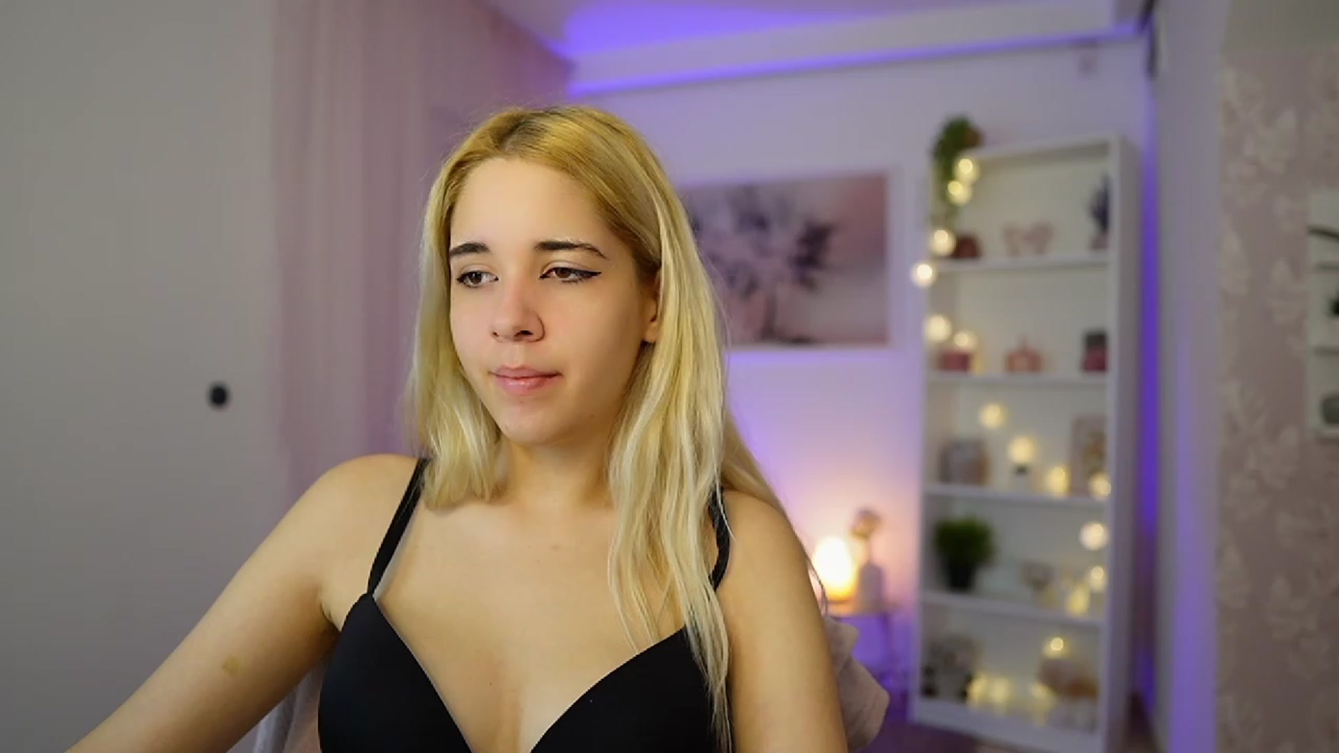 Gallery image thumbnail from Katie_Kush18's myfreecams stream on, 10/24/2023, 09:41 image 11 of 20