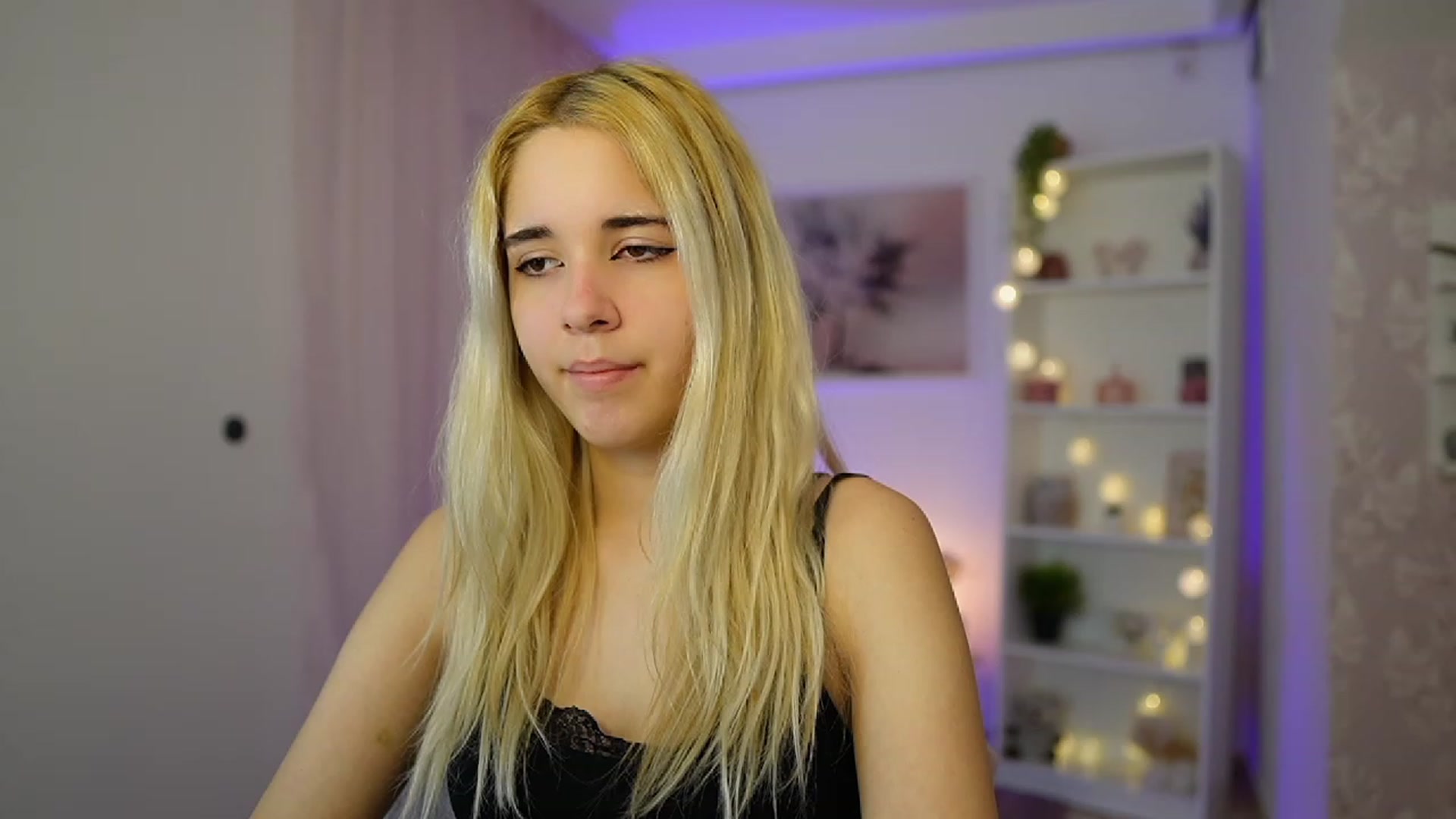 Gallery image thumbnail from Katie_Kush18's myfreecams stream on, 10/24/2023, 11:04 image 6 of 20