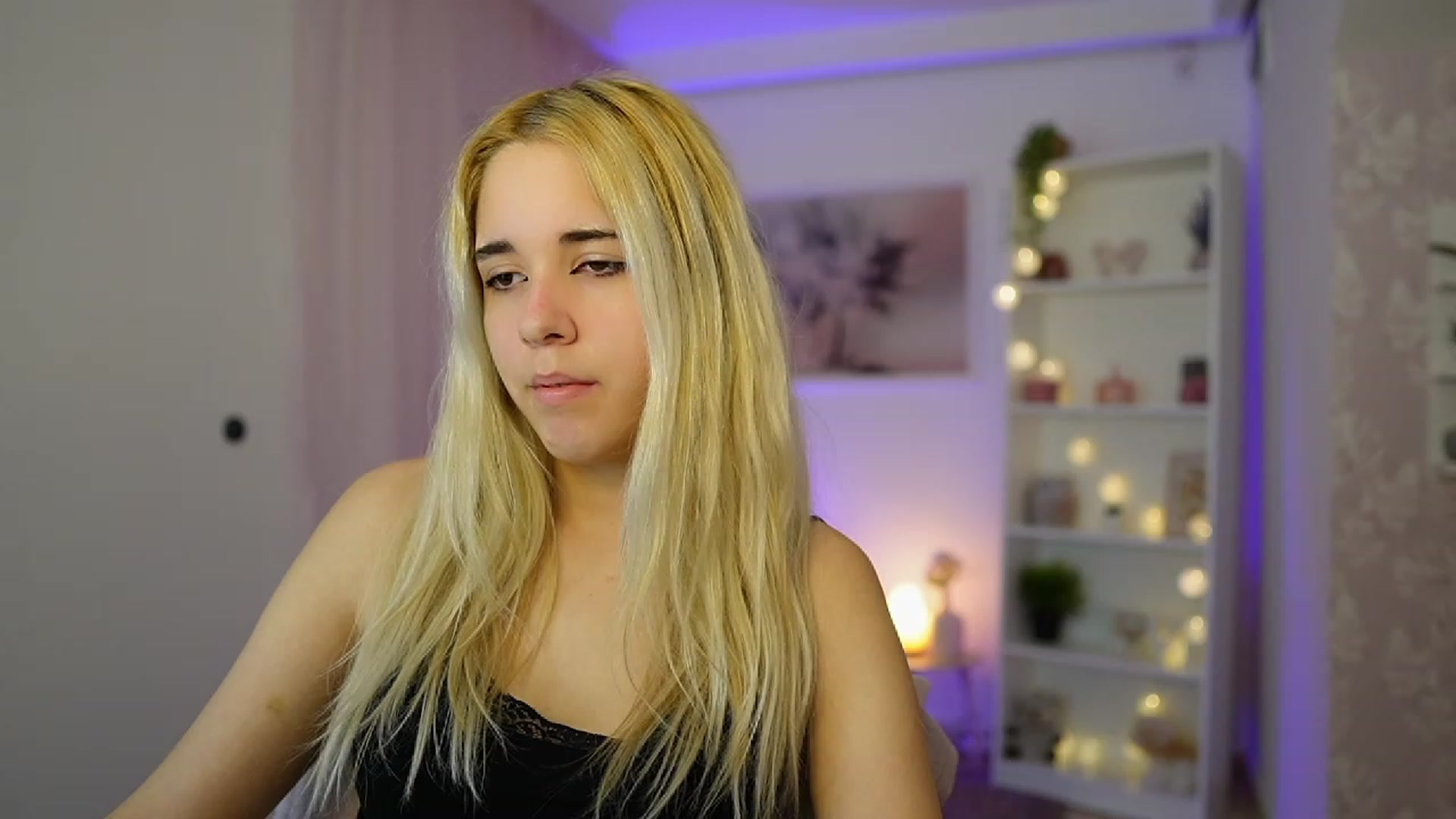Gallery image thumbnail from Katie_Kush18's myfreecams stream on, 10/24/2023, 11:04 image 12 of 20