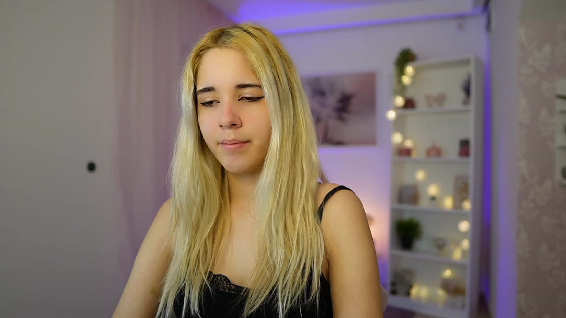 Gallery image thumbnail from Katie_Kush18's myfreecams stream on, 10/24/2023, 11:04 image 5 of 20