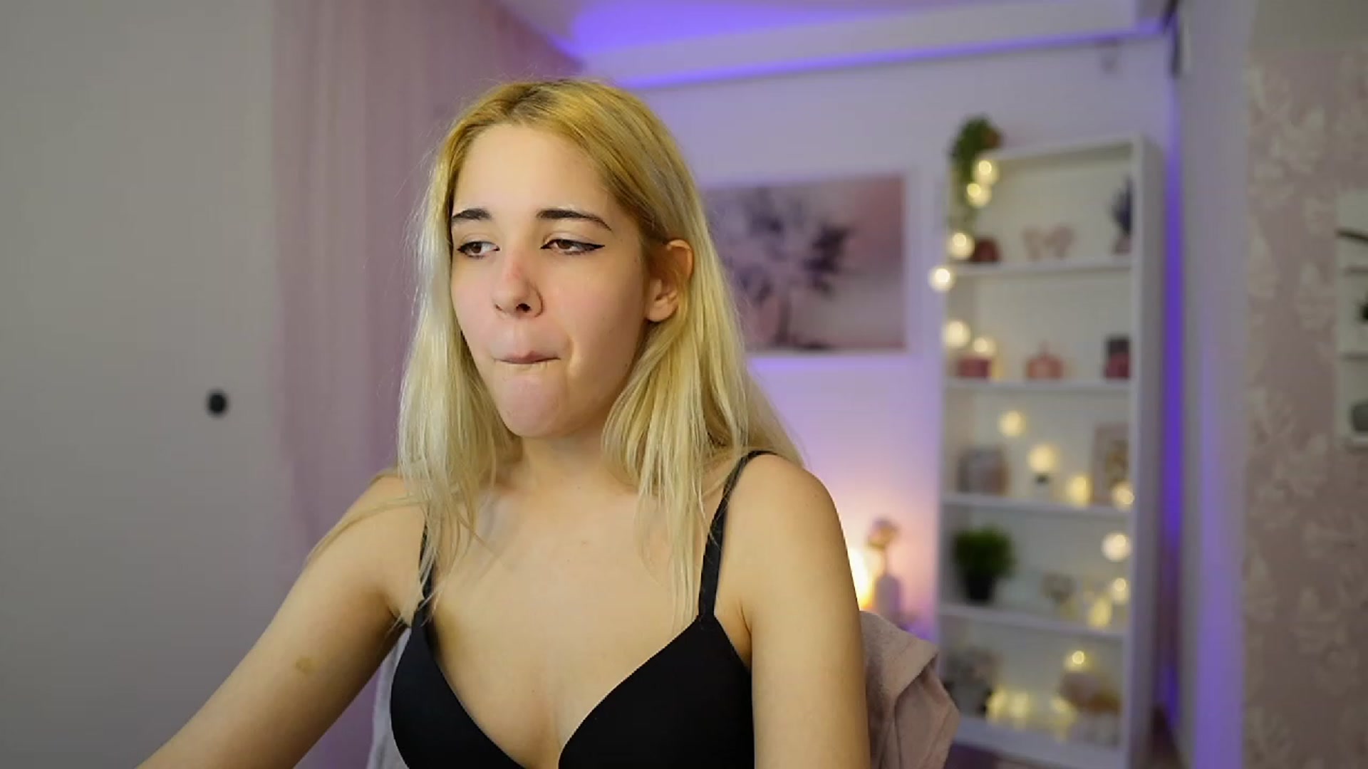 Gallery image thumbnail from Katie_Kush18's myfreecams stream on, 10/24/2023, 11:29 image 16 of 20