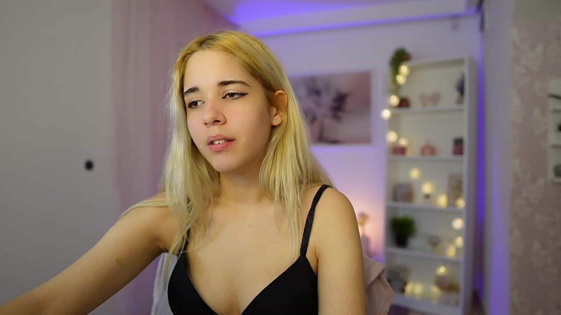 Gallery image thumbnail from Katie_Kush18's myfreecams stream on, 10/24/2023, 11:29 image 18 of 20
