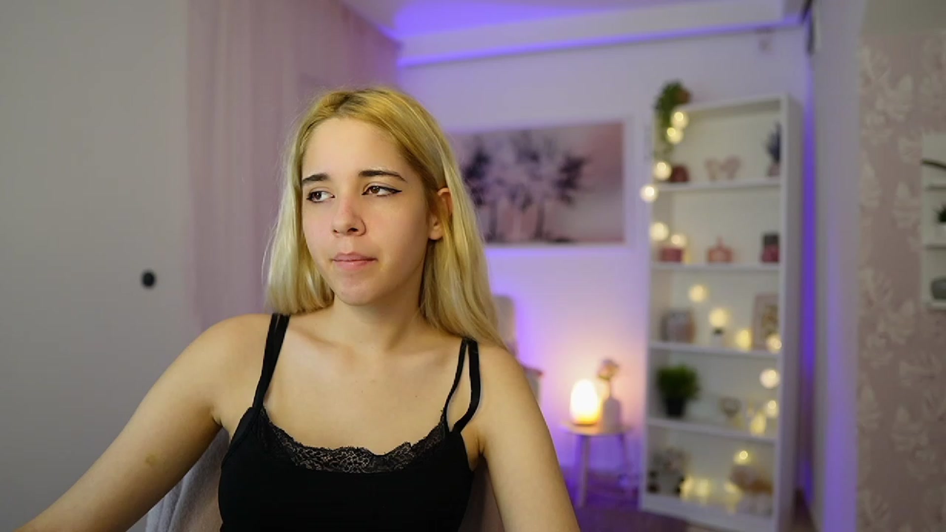 Gallery image thumbnail from Katie_Kush18's myfreecams stream on, 10/24/2023, 12:07 image 16 of 20
