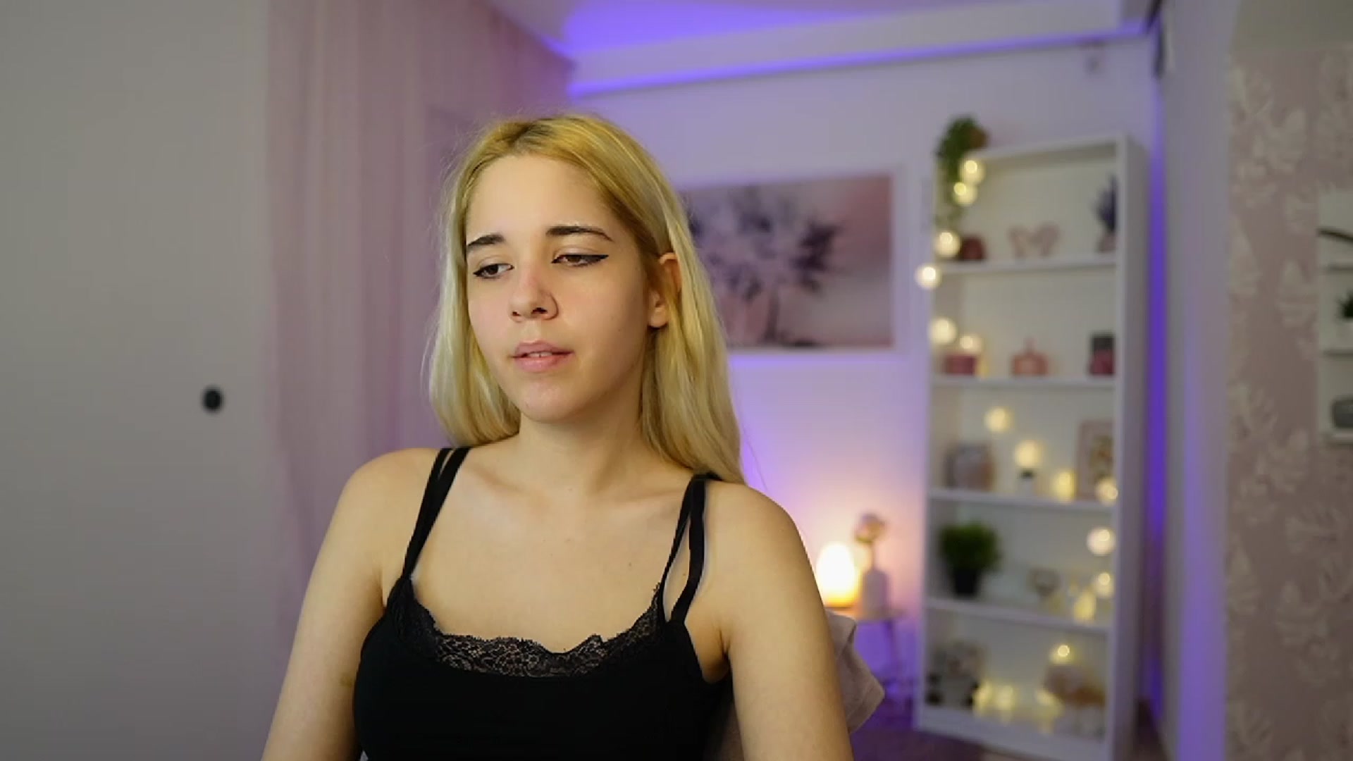 Gallery image thumbnail from Katie_Kush18's myfreecams stream on, 10/24/2023, 12:07 image 12 of 20