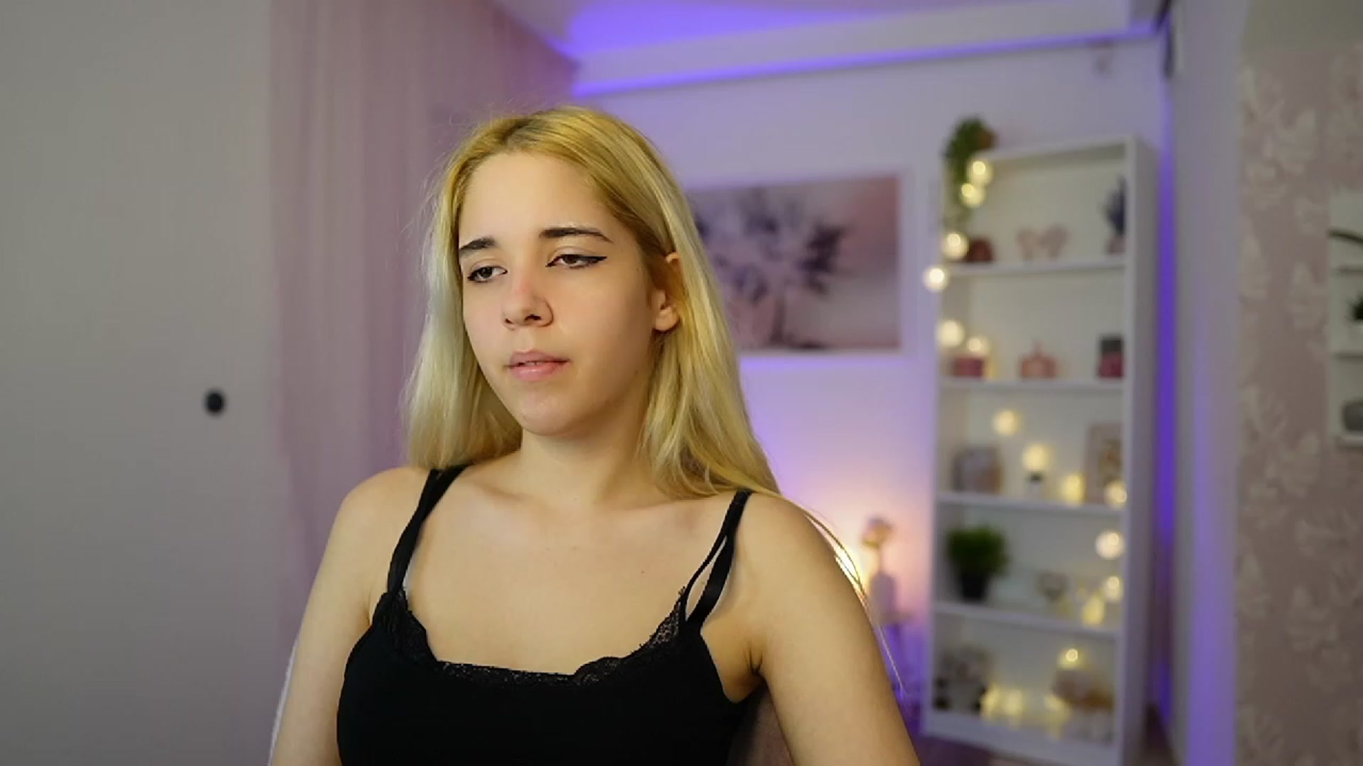 Gallery image thumbnail from Katie_Kush18's myfreecams stream on, 10/24/2023, 12:07 image 3 of 20