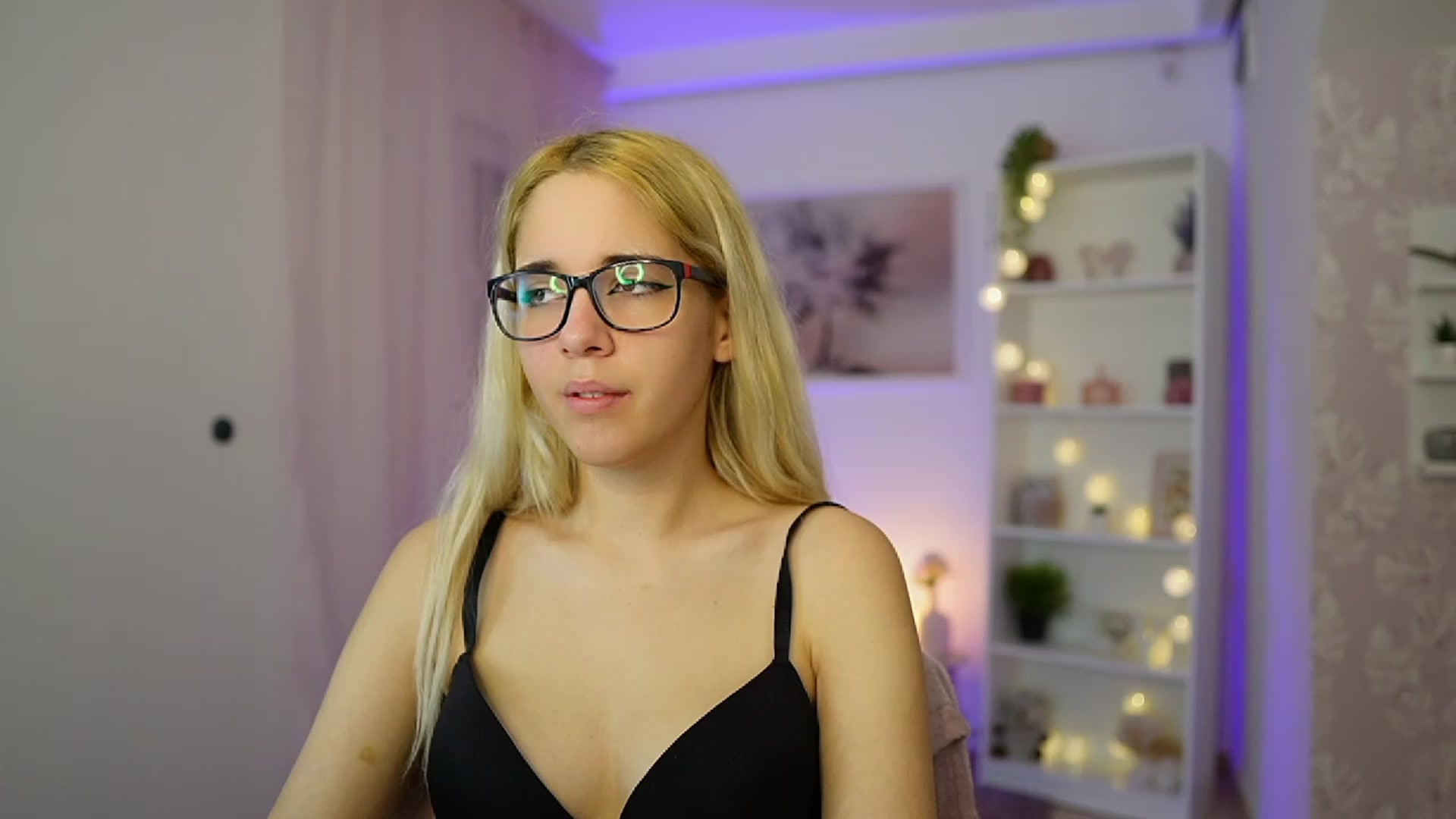 Gallery image thumbnail from Katie_Kush18's myfreecams stream on, 10/25/2023, 09:19 image 9 of 20