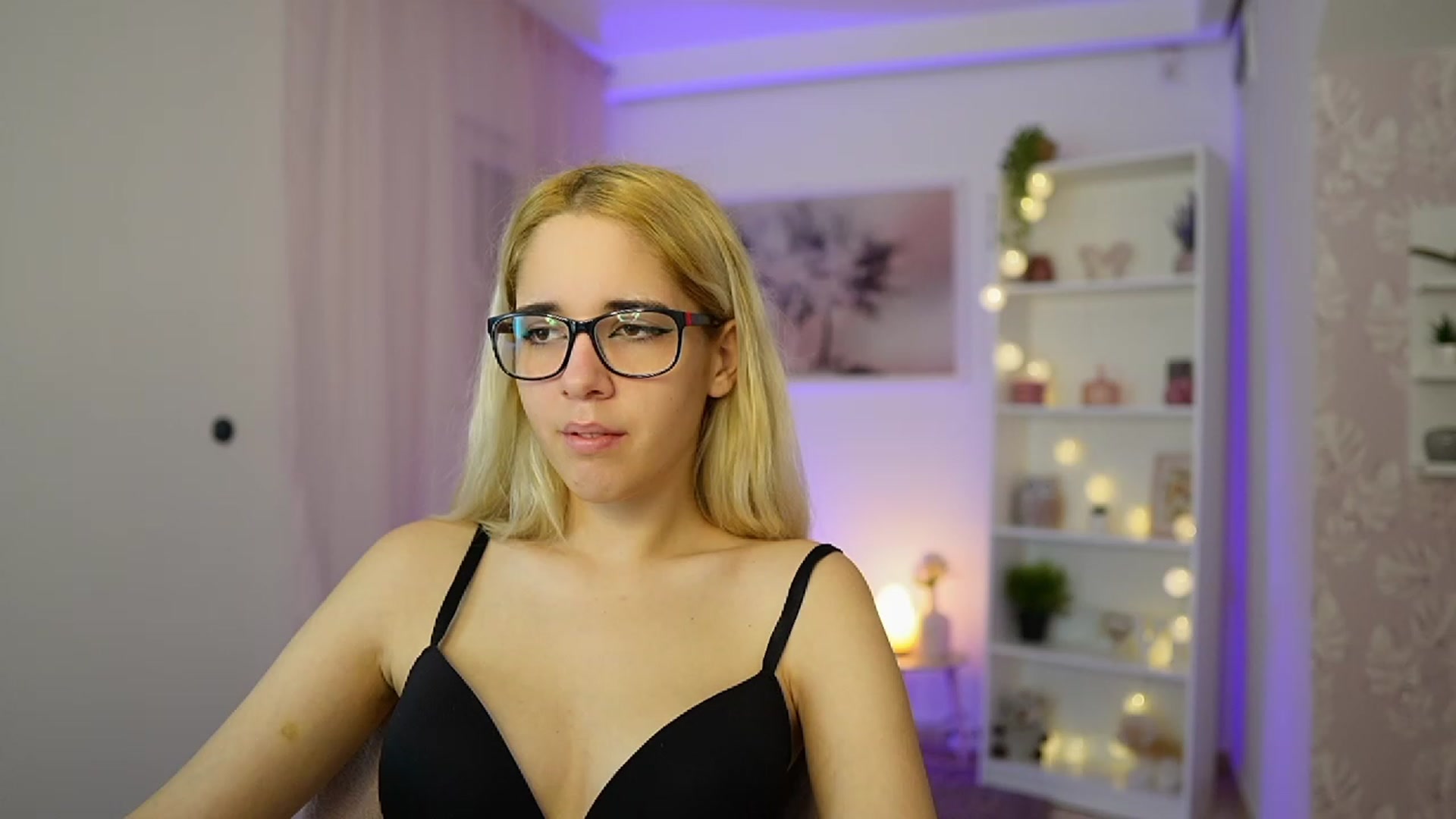 Gallery image thumbnail from Katie_Kush18's myfreecams stream on, 10/25/2023, 10:05 image 12 of 20