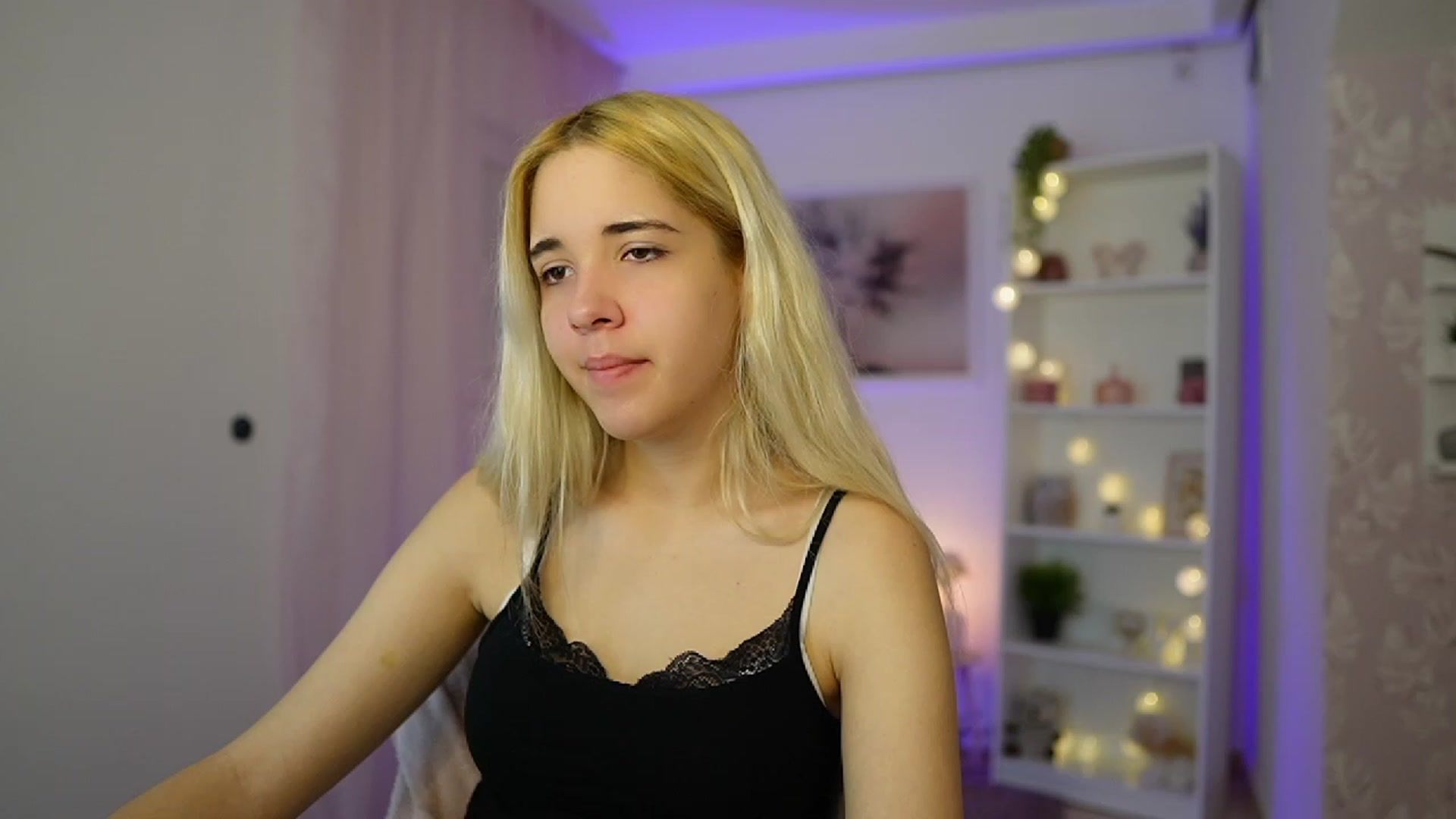 Gallery image thumbnail from Katie_Kush18's myfreecams stream on, 10/27/2023, 08:49 image 16 of 20