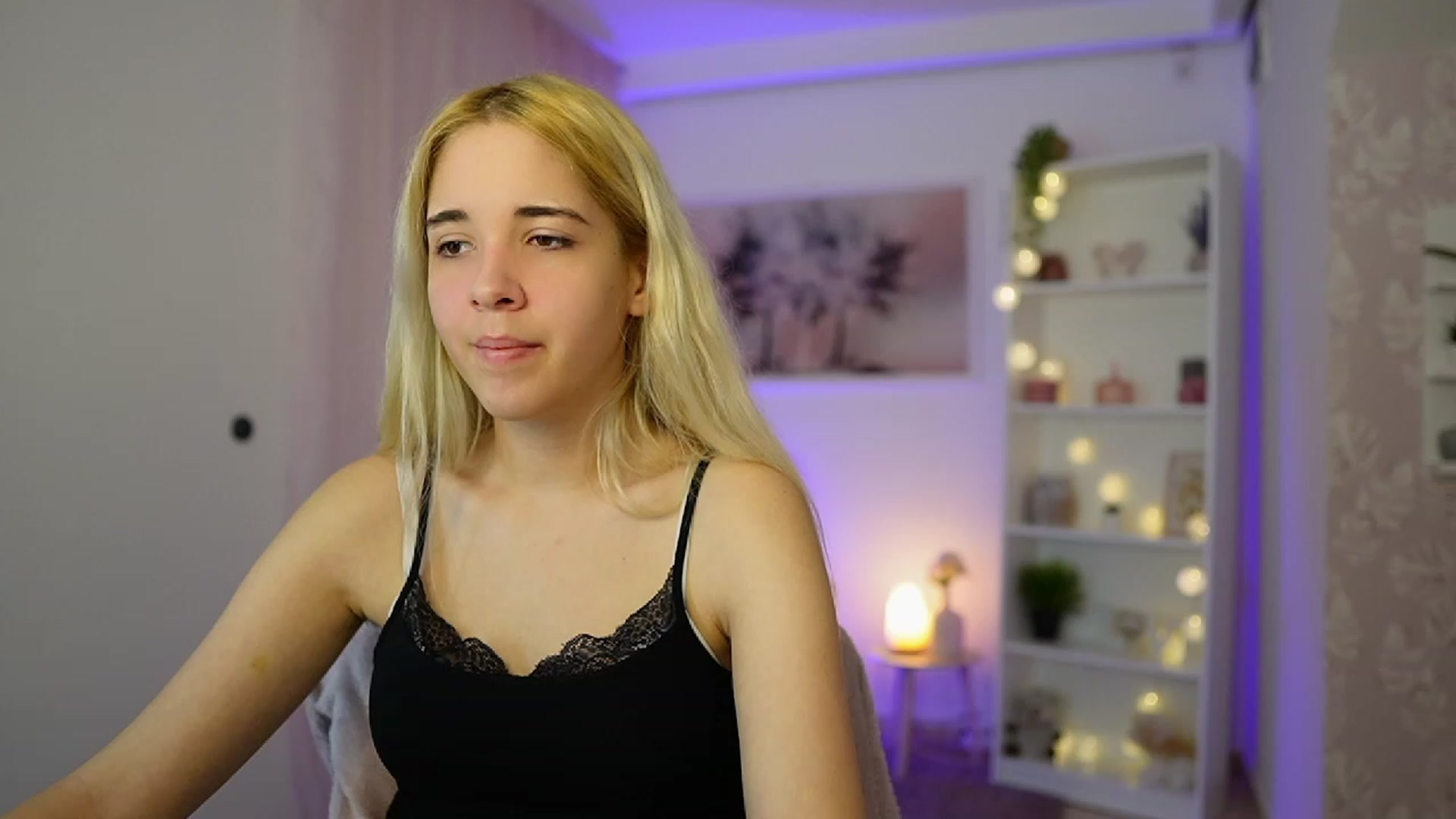 Gallery image thumbnail from Katie_Kush18's myfreecams stream on, 10/27/2023, 08:49 image 12 of 20