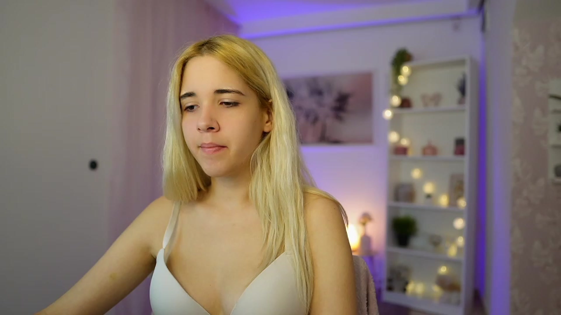 Gallery image thumbnail from Katie_Kush18's myfreecams stream on, 10/27/2023, 10:16 image 19 of 20