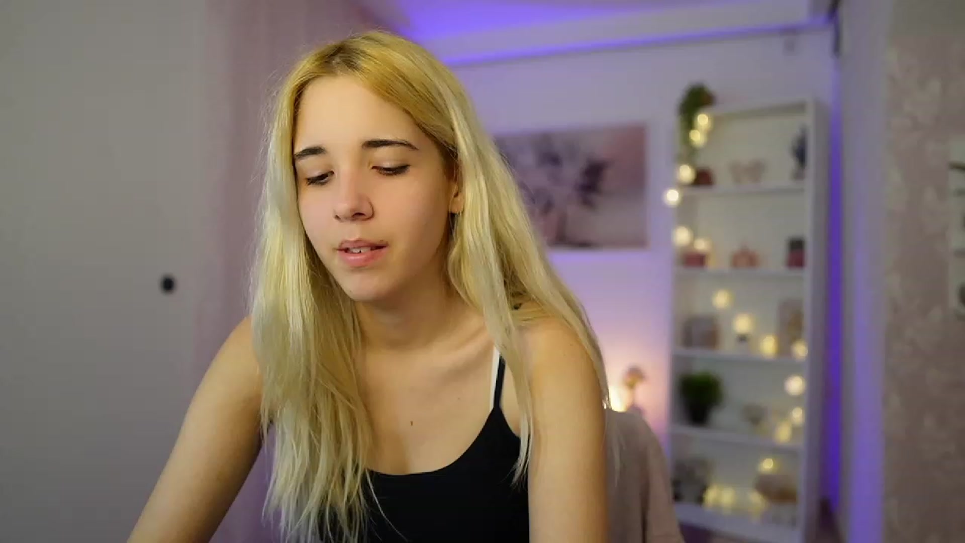 Gallery image thumbnail from Katie_Kush18's myfreecams stream on, 10/27/2023, 12:44 image 7 of 20