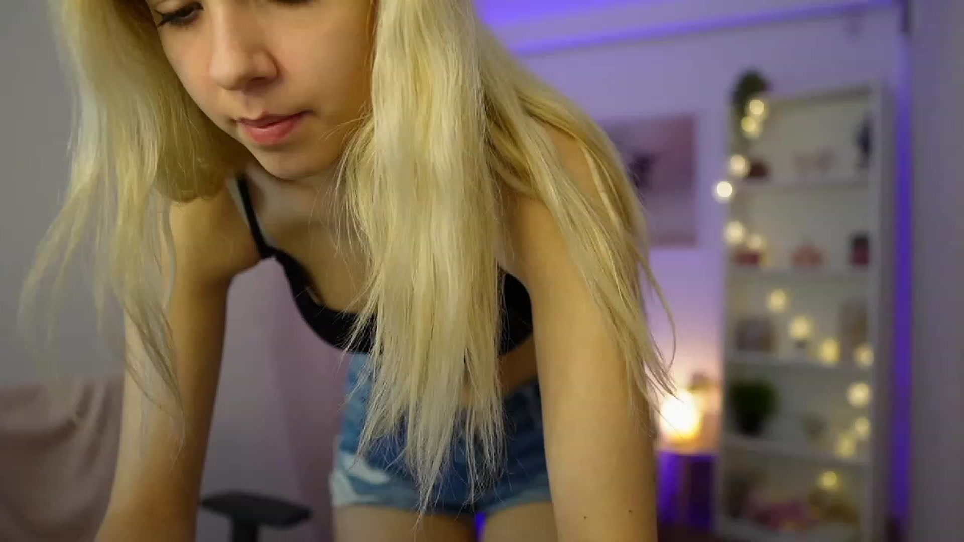 Gallery image thumbnail from Katie_Kush18's myfreecams stream on, 11/03/2023, 10:15 image 9 of 20
