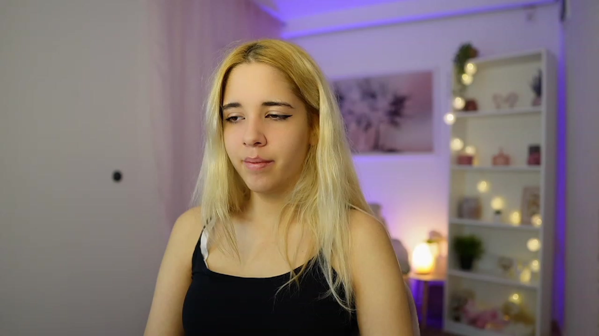 Gallery image thumbnail from Katie_Kush18's myfreecams stream on, 11/03/2023, 10:15 image 6 of 20