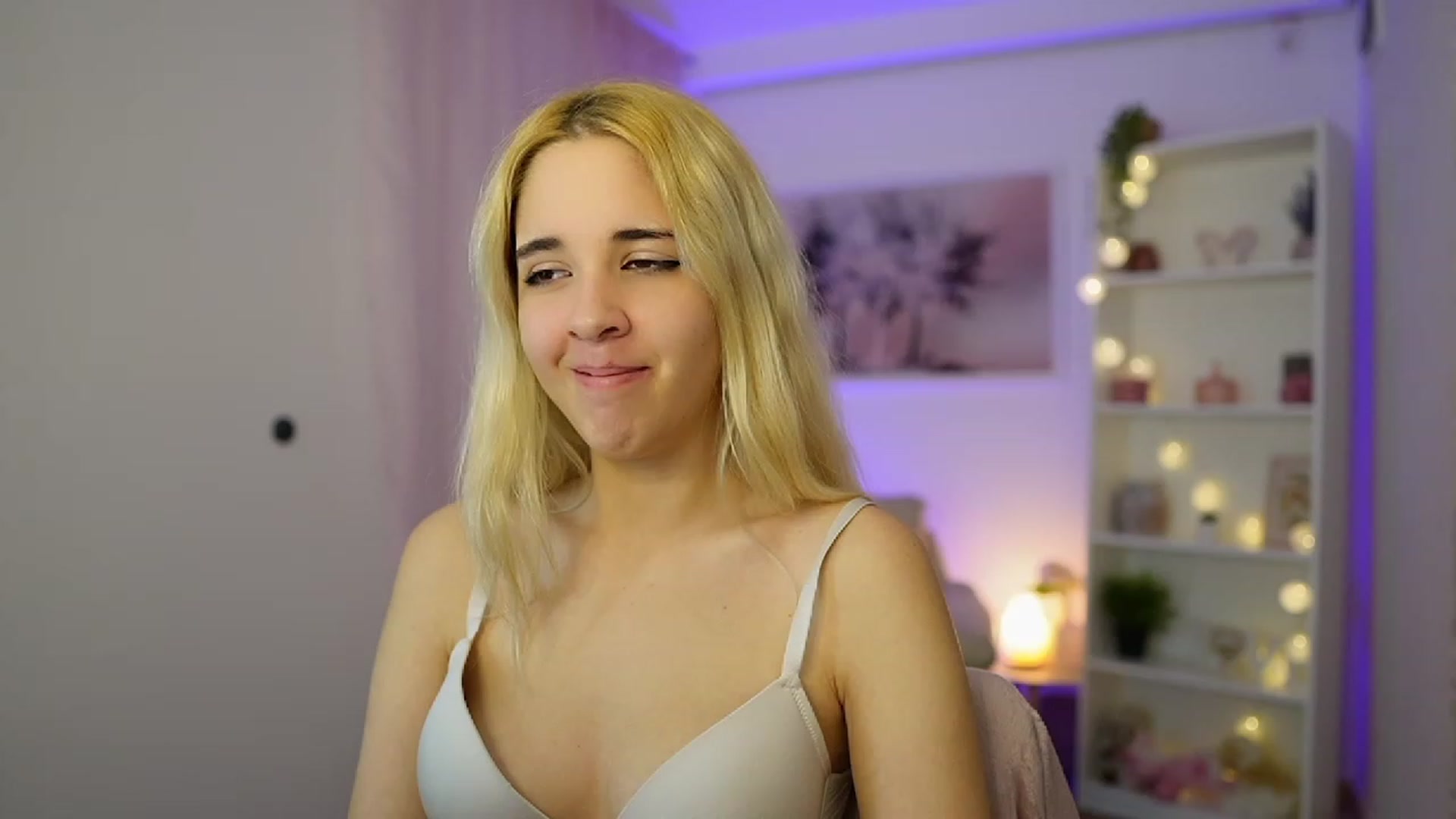 Gallery image thumbnail from Katie_Kush18's myfreecams stream on, 11/03/2023, 10:58 image 12 of 20