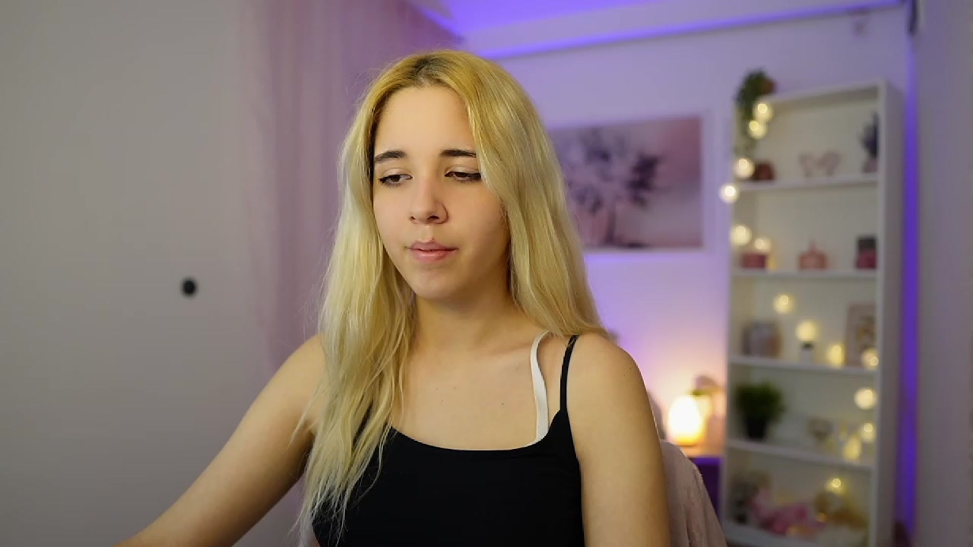 Gallery image thumbnail from Katie_Kush18's myfreecams stream on, 11/03/2023, 11:23 image 18 of 20