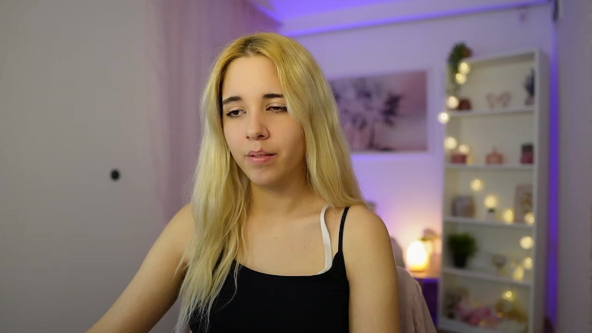 Gallery image thumbnail from Katie_Kush18's myfreecams stream on, 11/03/2023, 11:23 image 19 of 20