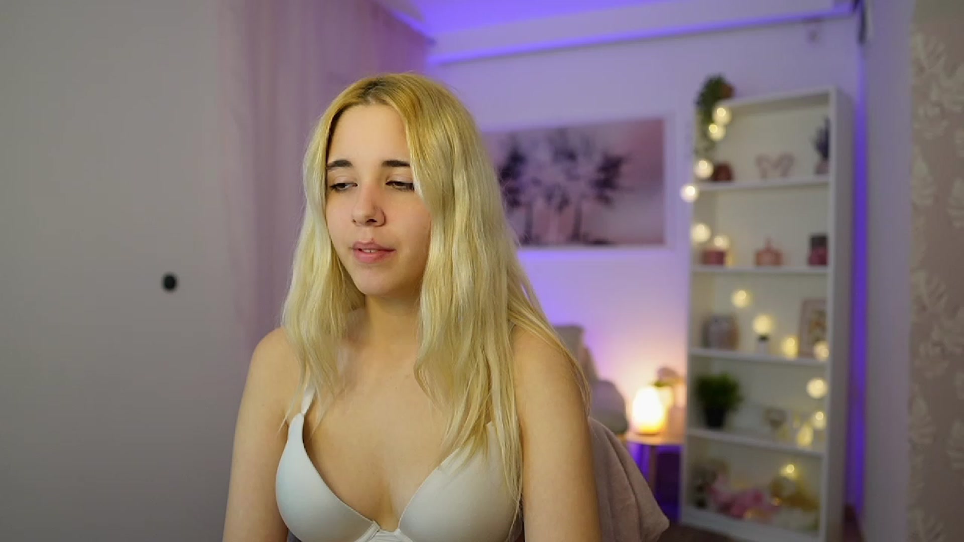 Gallery image thumbnail from Katie_Kush18's myfreecams stream on, 11/03/2023, 14:01 image 15 of 20