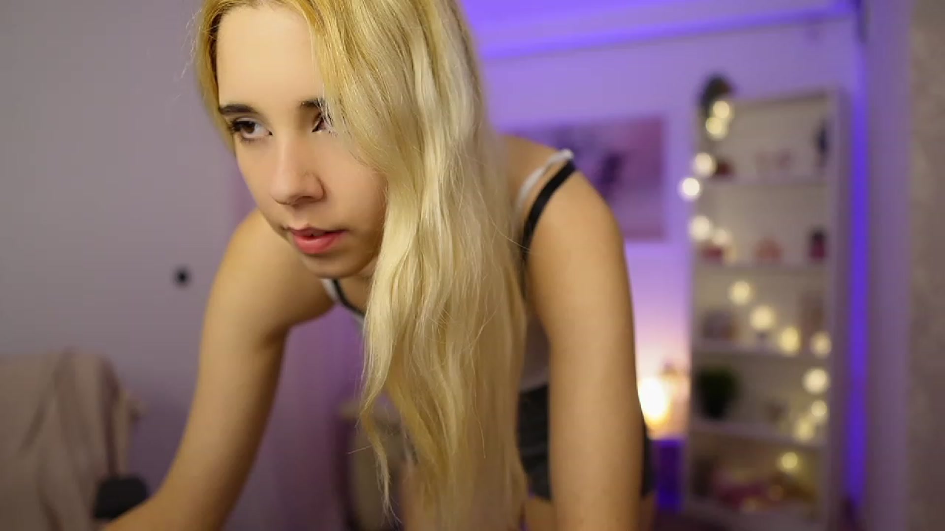 Gallery image thumbnail from Katie_Kush18's myfreecams stream on, 11/04/2023, 09:26 image 3 of 20