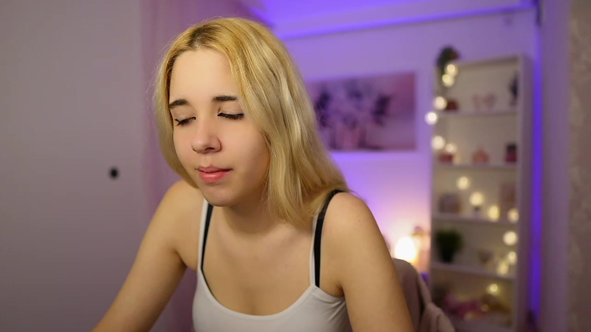 Gallery image thumbnail from Katie_Kush18's myfreecams stream on, 11/04/2023, 09:26 image 9 of 20