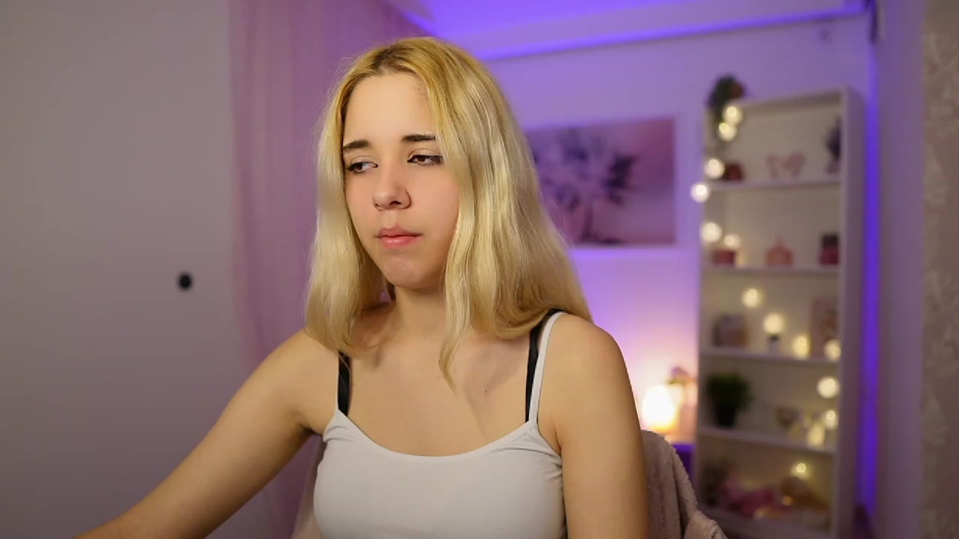 Gallery image thumbnail from Katie_Kush18's myfreecams stream on, 11/04/2023, 10:14 image 16 of 20