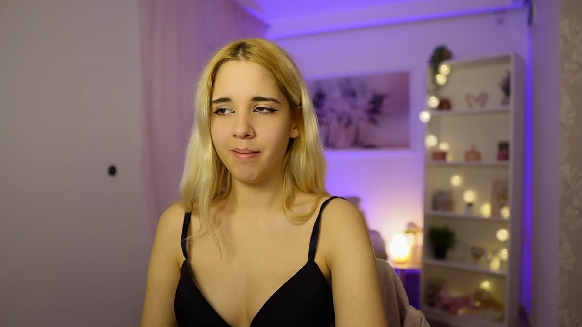 Gallery image thumbnail from Katie_Kush18's myfreecams stream on, 11/04/2023, 10:38 image 14 of 20