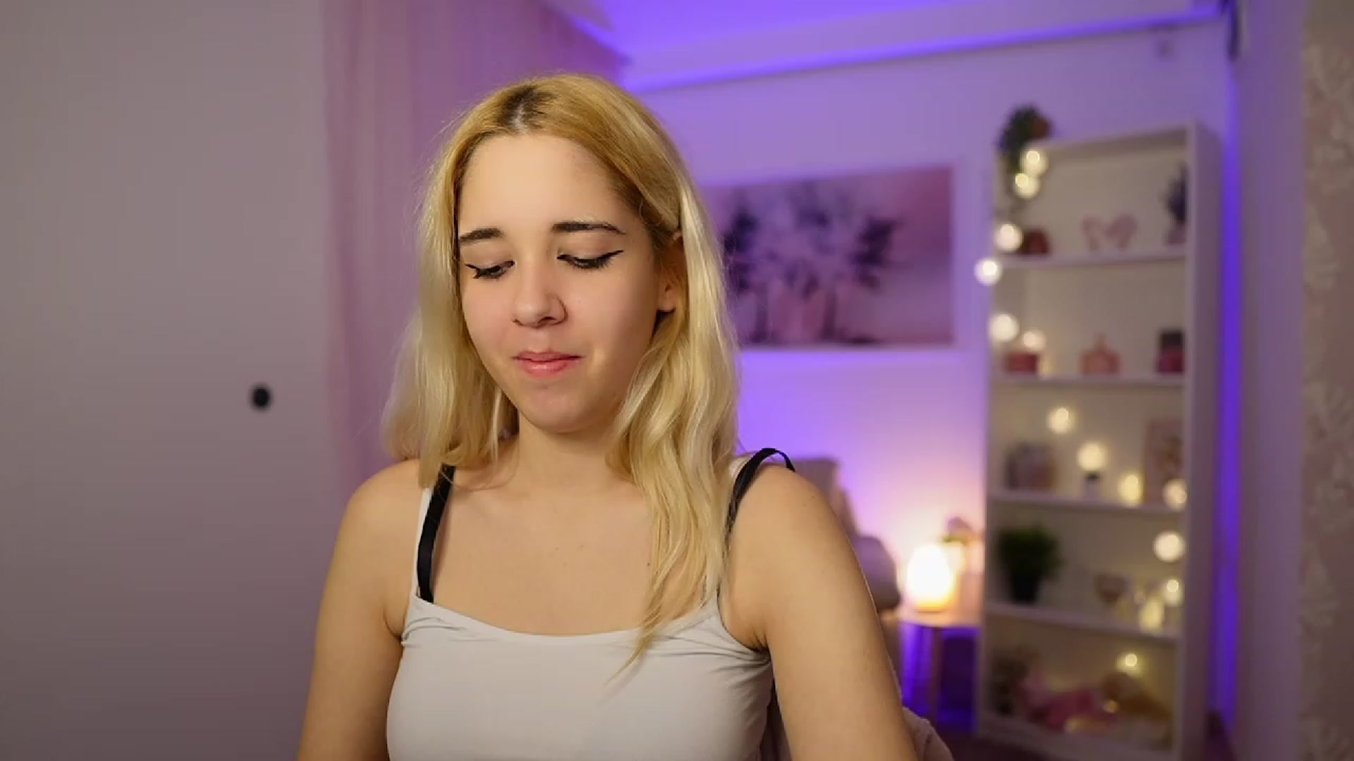 Gallery image thumbnail from Katie_Kush18's myfreecams stream on, 11/04/2023, 10:38 image 7 of 20