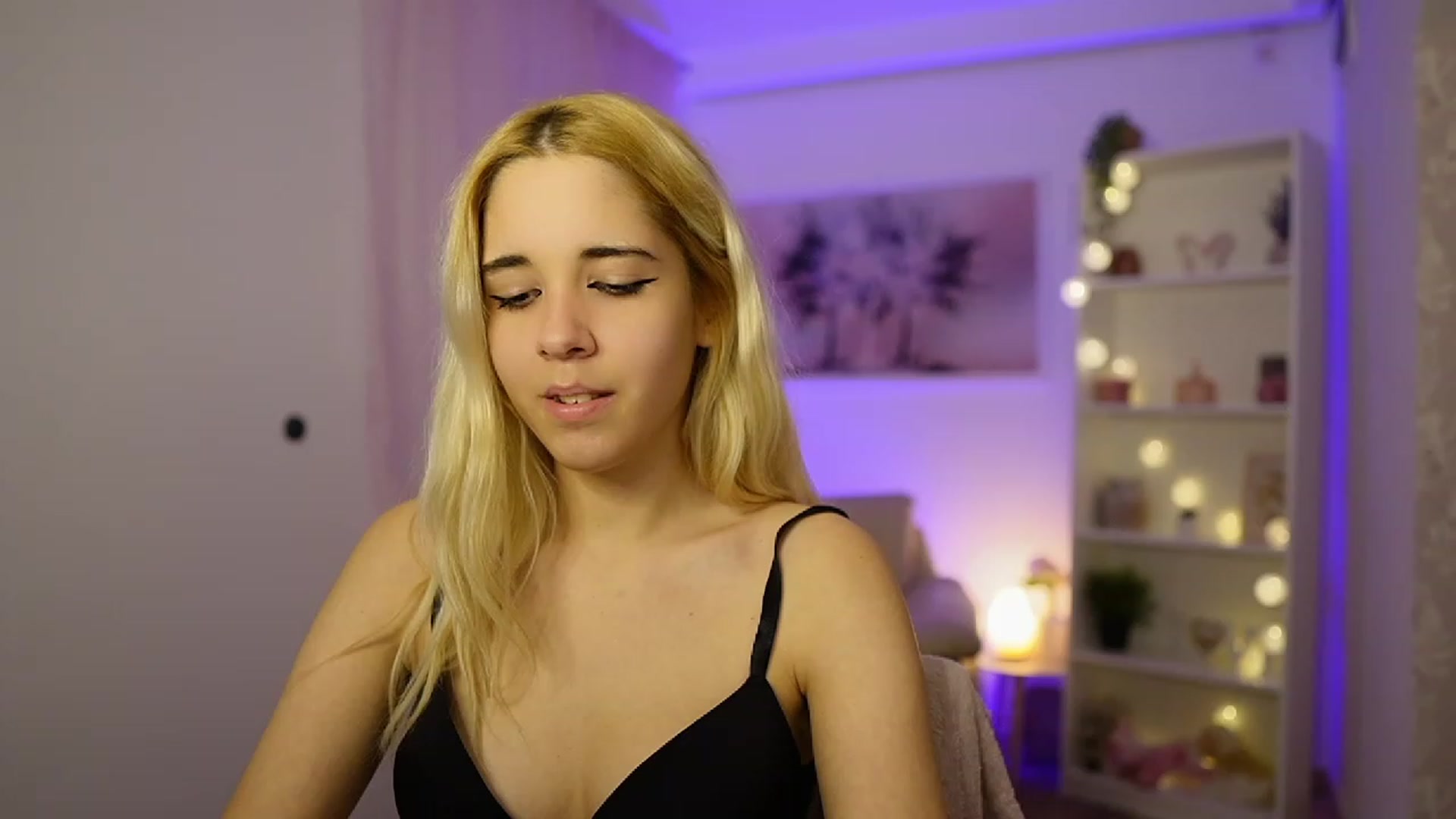 Gallery image thumbnail from Katie_Kush18's myfreecams stream on, 11/04/2023, 13:15 image 2 of 20