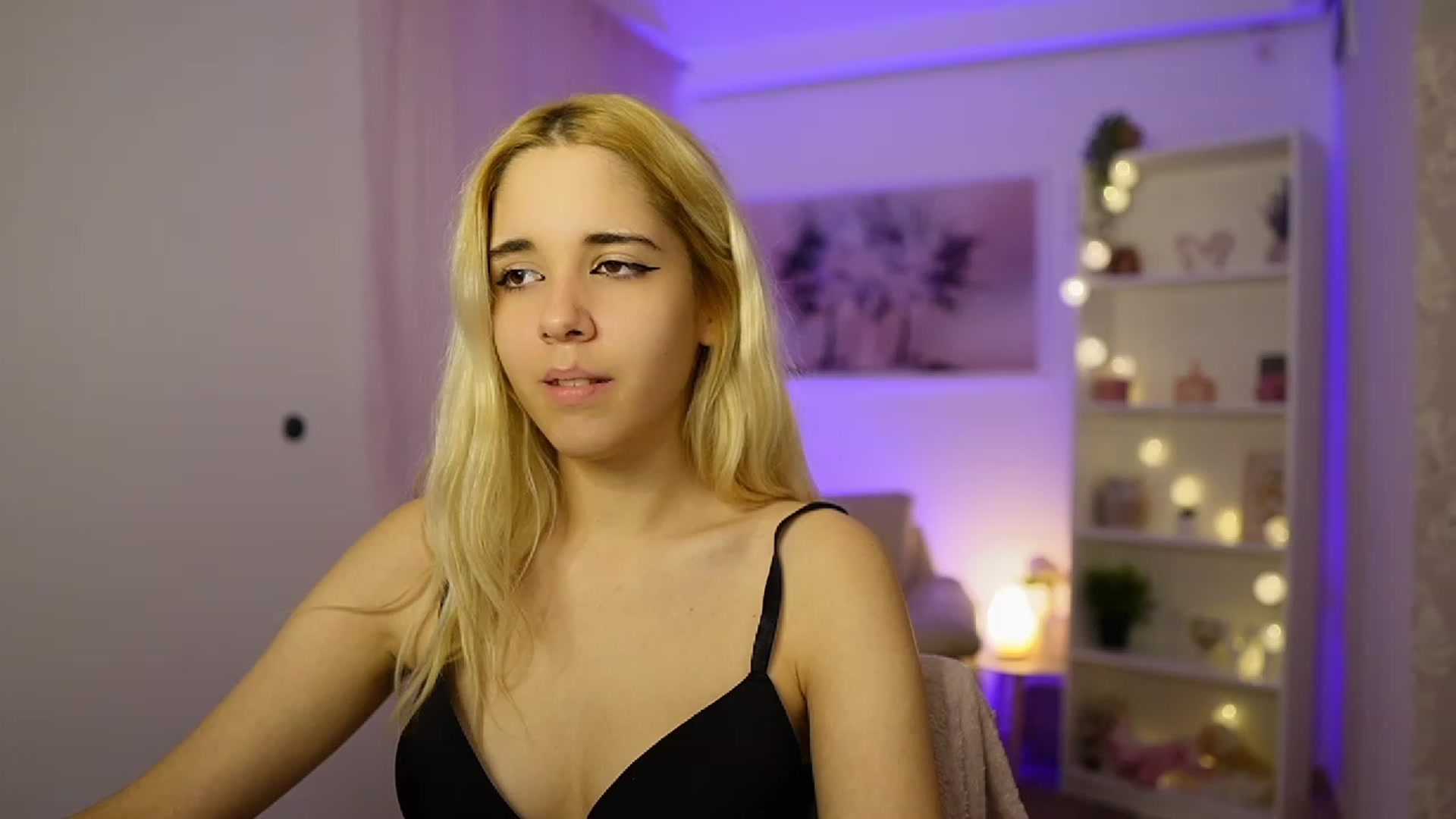 Gallery image thumbnail from Katie_Kush18's myfreecams stream on, 11/04/2023, 13:15 image 1 of 20