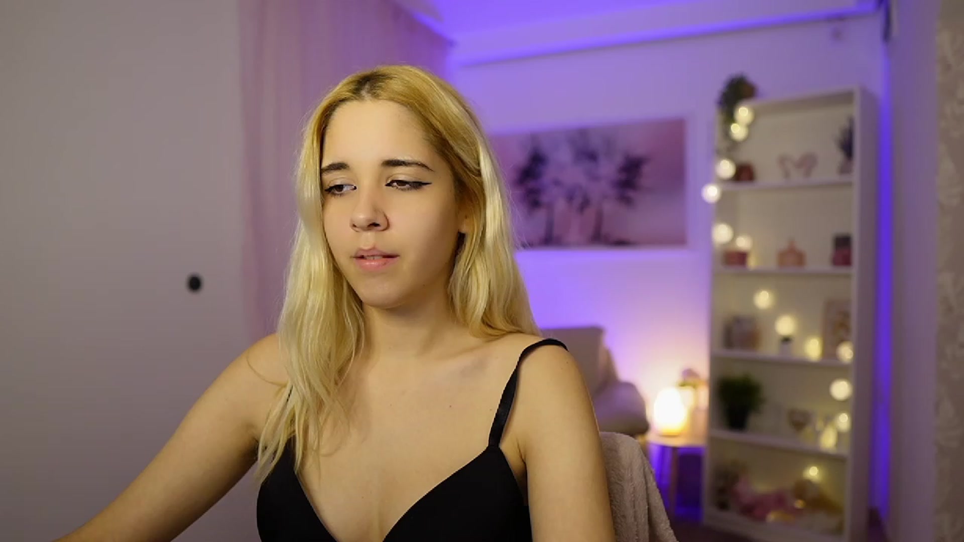 Gallery image thumbnail from Katie_Kush18's myfreecams stream on, 11/04/2023, 13:15 image 5 of 20