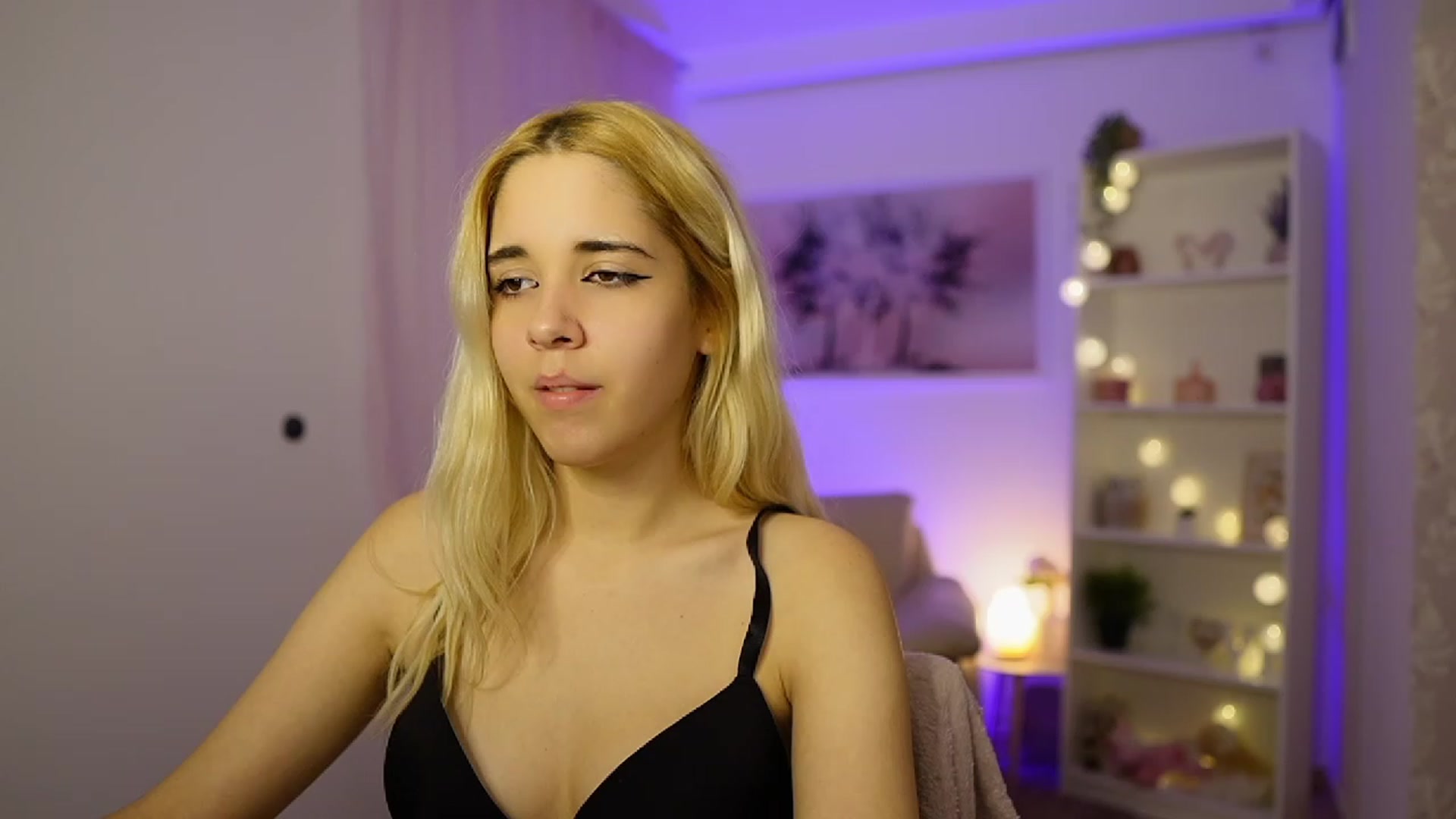 Gallery image thumbnail from Katie_Kush18's myfreecams stream on, 11/04/2023, 13:15 image 7 of 20