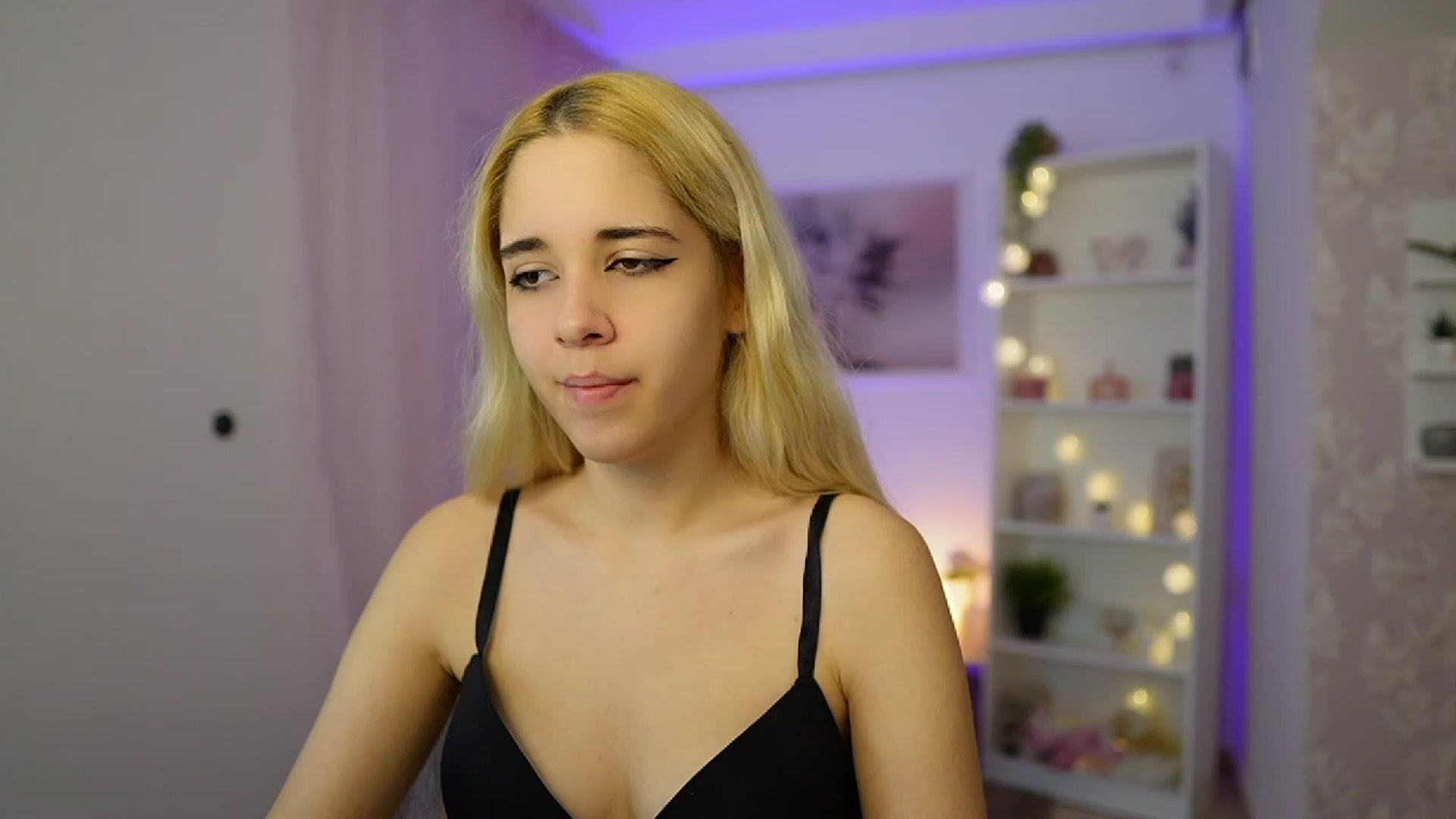Gallery image thumbnail from Katie_Kush18's myfreecams stream on, 11/05/2023, 09:48 image 5 of 20