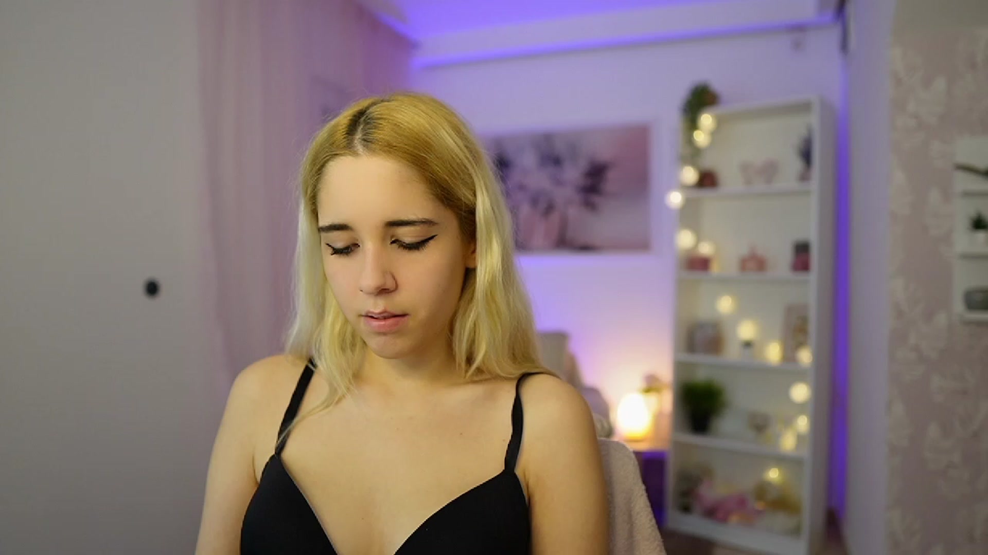 Gallery image thumbnail from Katie_Kush18's myfreecams stream on, 11/05/2023, 11:02 image 17 of 20