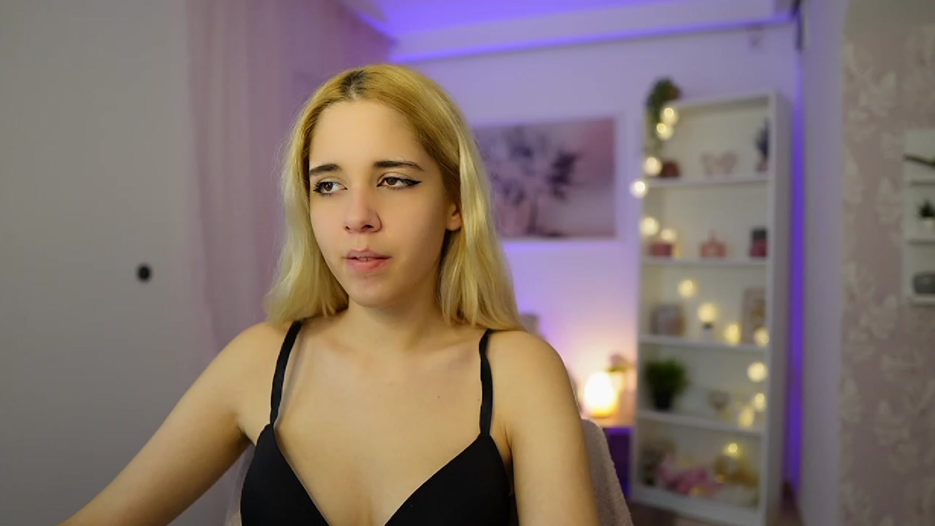 Gallery image thumbnail from Katie_Kush18's myfreecams stream on, 11/05/2023, 11:02 image 9 of 20