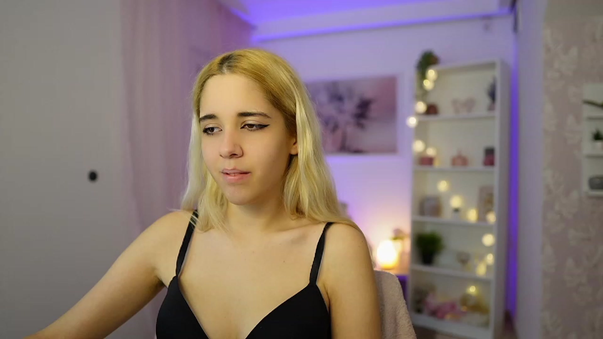 Gallery image thumbnail from Katie_Kush18's myfreecams stream on, 11/05/2023, 11:02 image 13 of 20