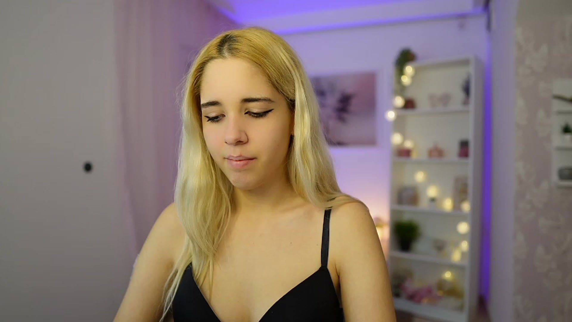 Gallery image thumbnail from Katie_Kush18's myfreecams stream on, 11/05/2023, 11:02 image 4 of 20