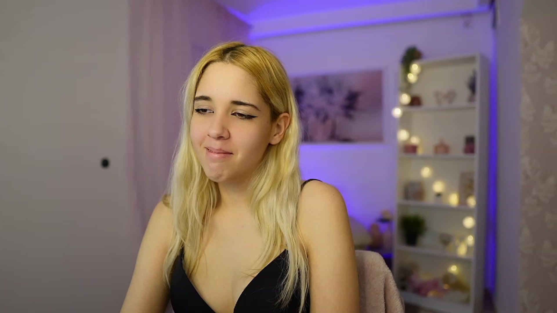 Gallery image thumbnail from Katie_Kush18's myfreecams stream on, 11/07/2023, 12:22 image 20 of 20
