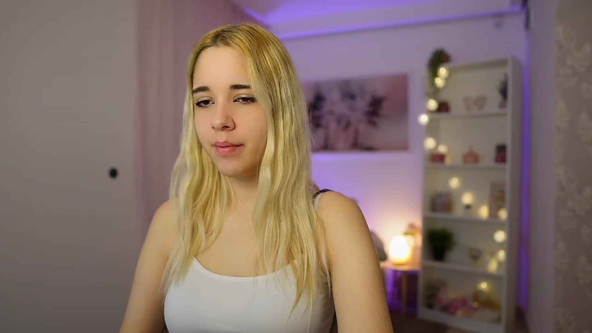 Gallery image thumbnail from Katie_Kush18's myfreecams stream on, 11/08/2023, 09:45 image 16 of 20