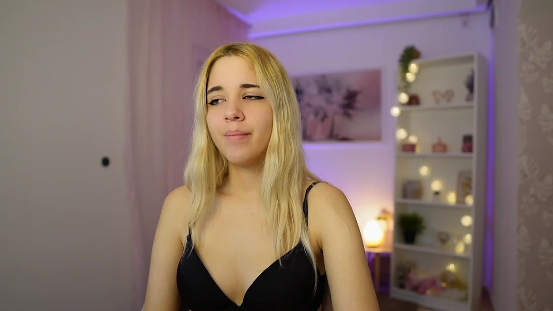 Gallery image thumbnail from Katie_Kush18's myfreecams stream on, 11/08/2023, 11:06 image 4 of 20
