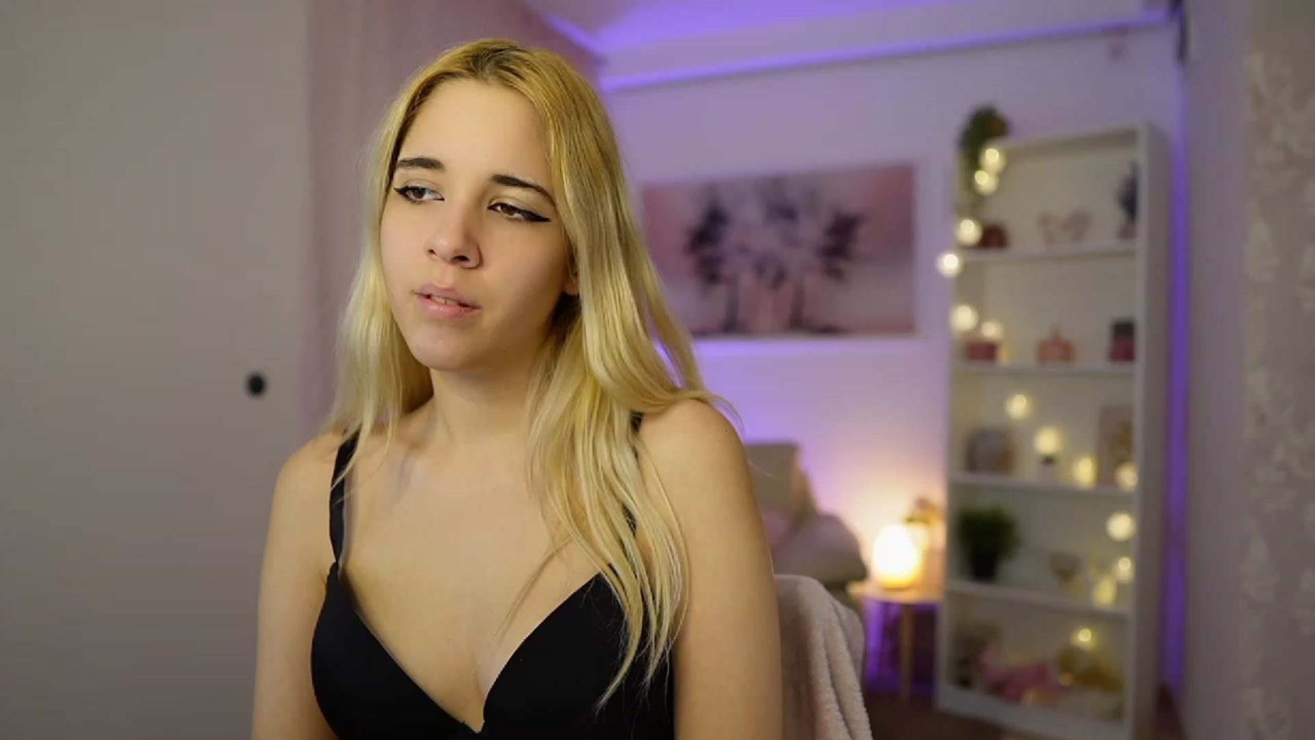 Gallery image thumbnail from Katie_Kush18's myfreecams stream on, 11/08/2023, 12:18 image 14 of 20