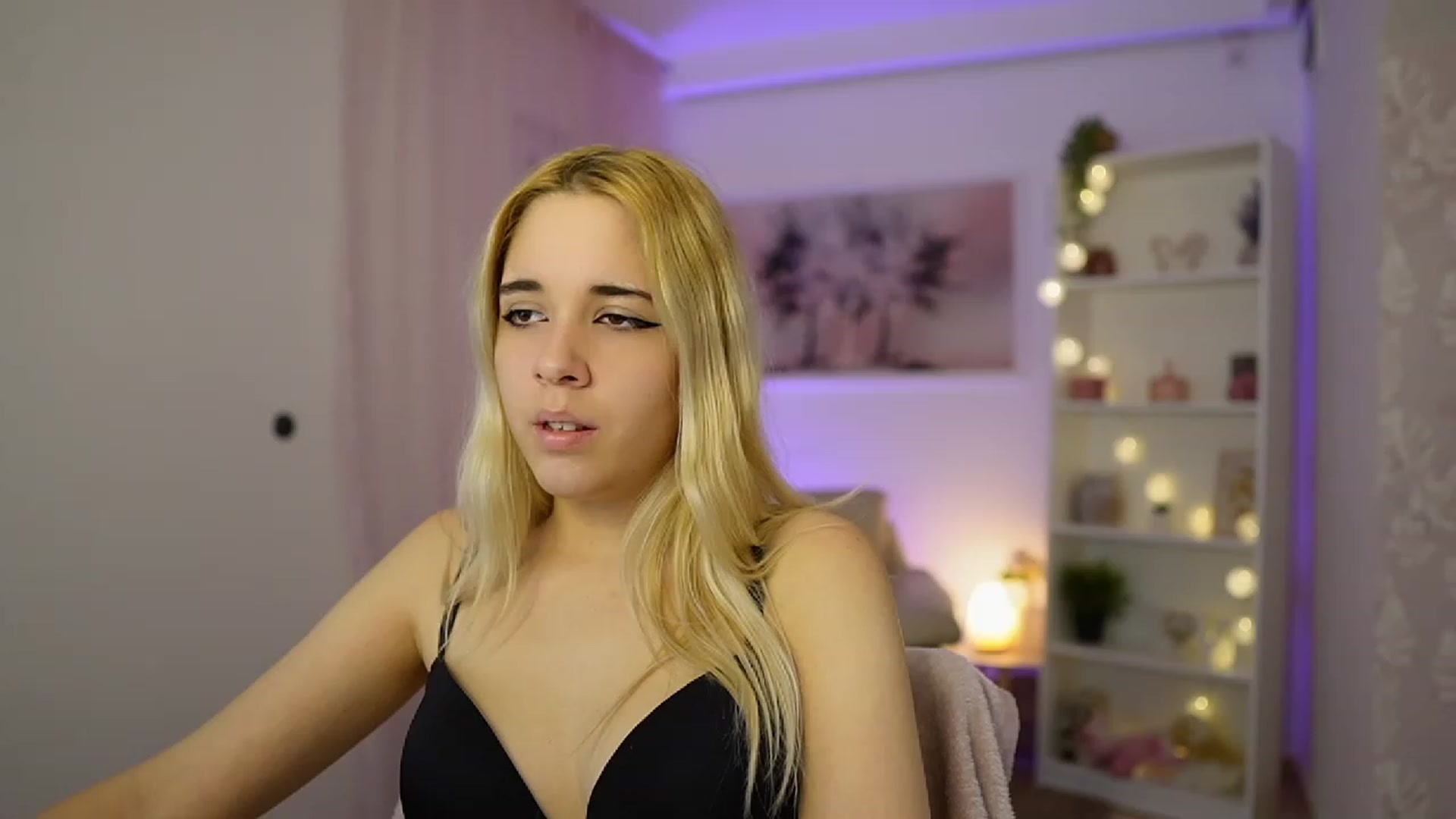 Gallery image thumbnail from Katie_Kush18's myfreecams stream on, 11/08/2023, 12:18 image 15 of 20