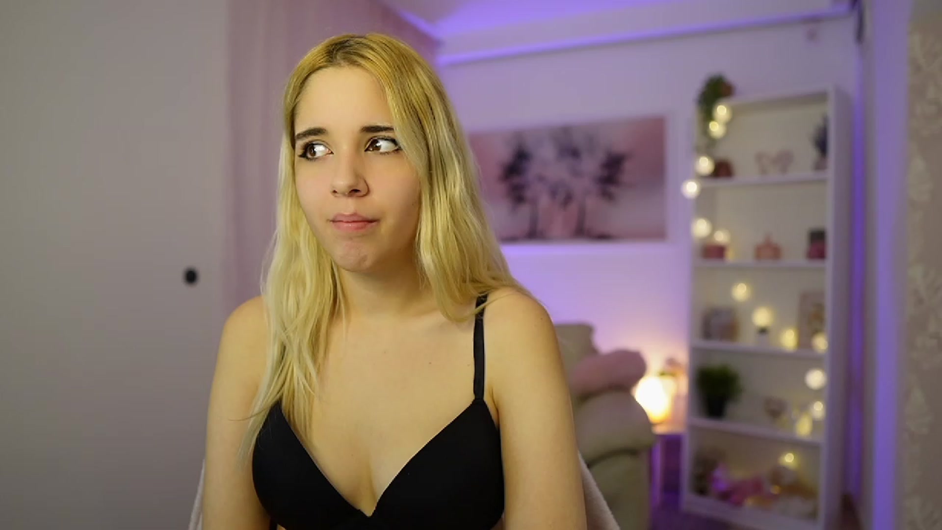 Gallery image thumbnail from Katie_Kush18's myfreecams stream on, 11/08/2023, 14:00 image 16 of 20