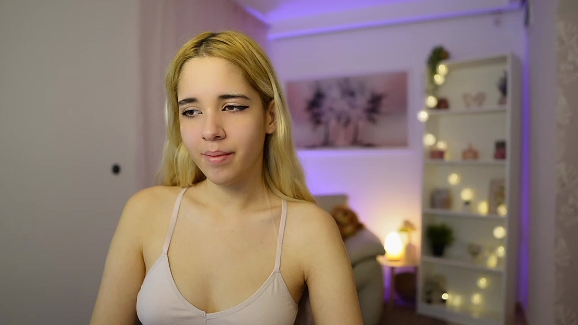 Gallery image thumbnail from Katie_Kush18's myfreecams stream on, 11/09/2023, 10:37 image 18 of 20