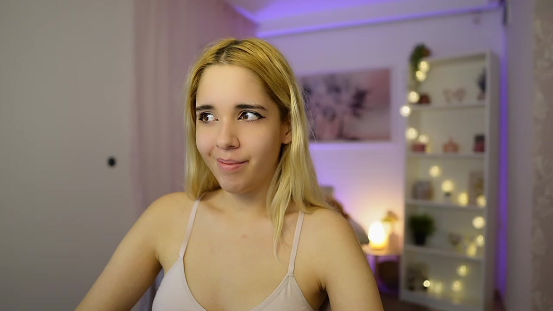 Gallery image thumbnail from Katie_Kush18's myfreecams stream on, 11/09/2023, 12:41 image 5 of 20